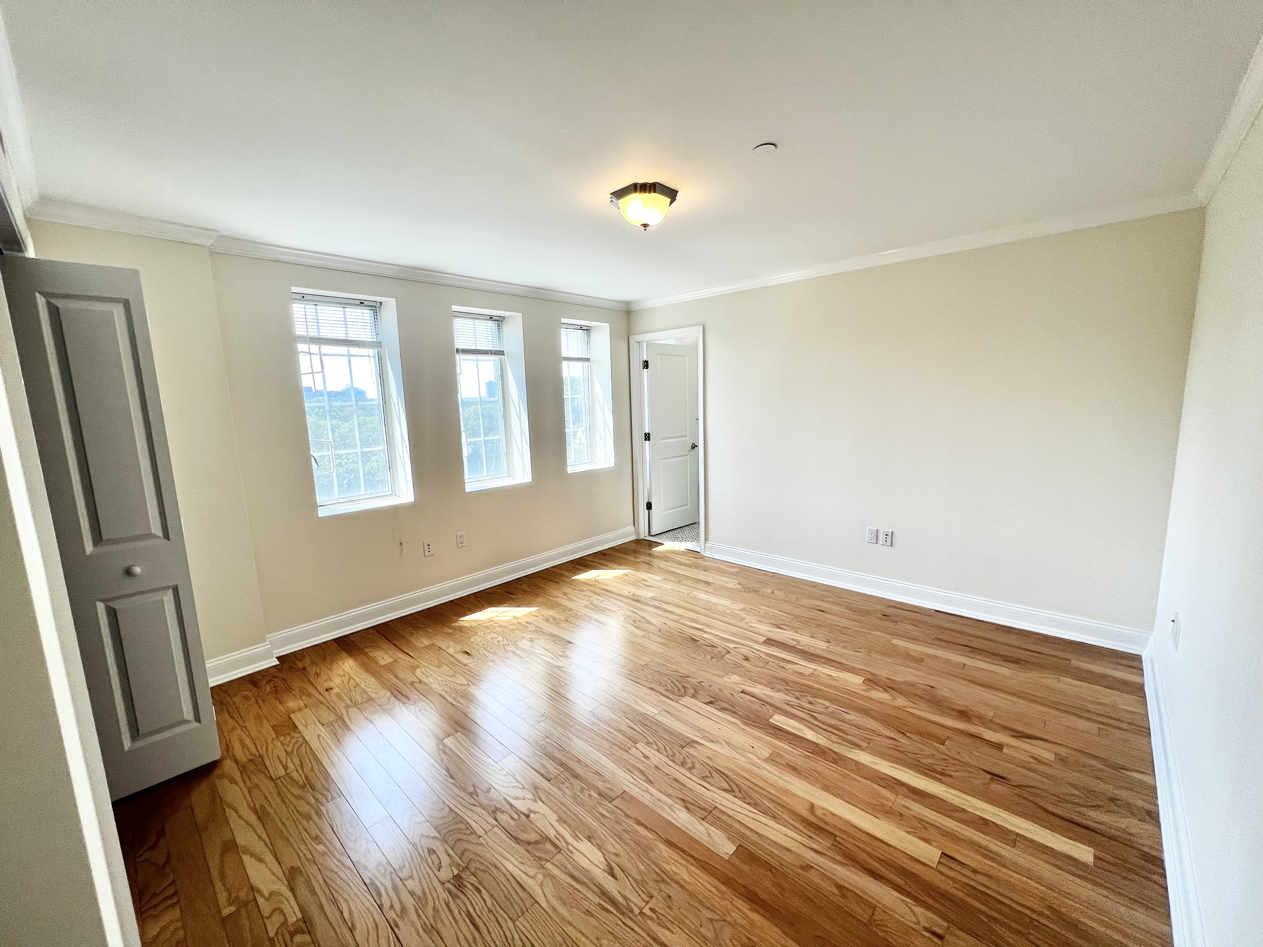 2 bed, 2 bath apartment for rent at 17 Chapel Unit A0909, Longwood — photo 6 of 16
