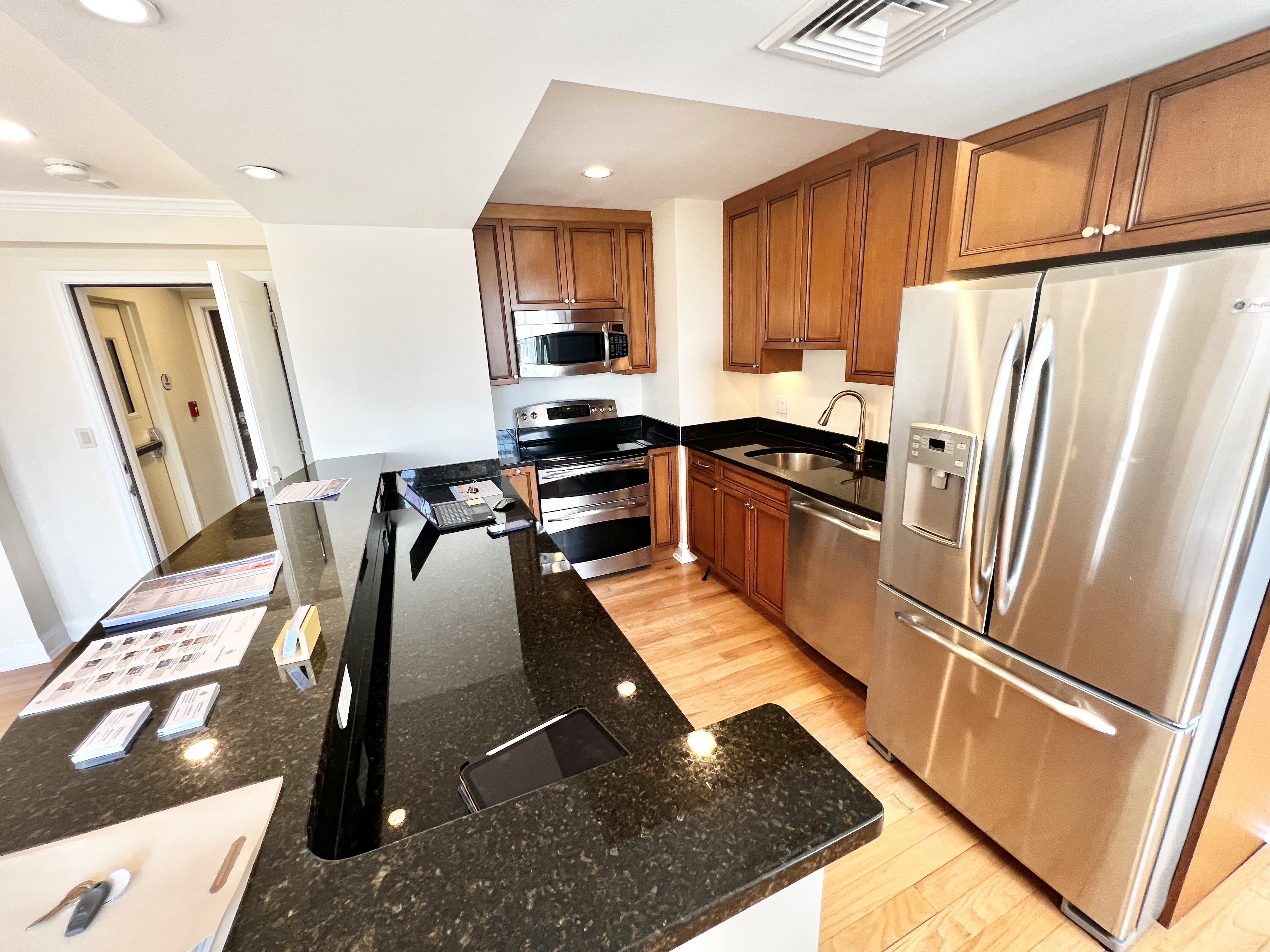 2 bed, 2 bath apartment for rent at 17 Chapel Unit A0909, Longwood — photo 3 of 16