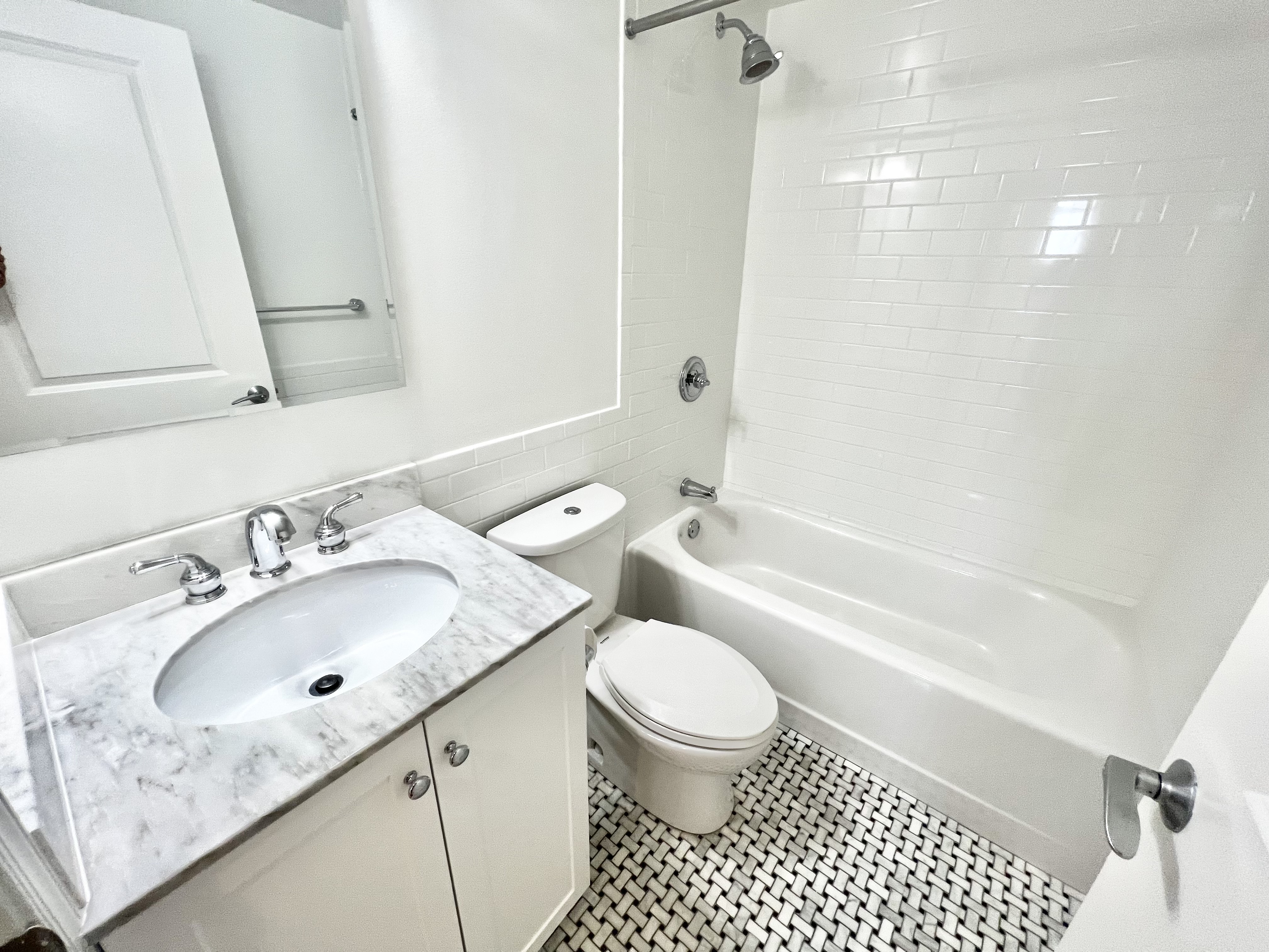2 bed, 2 bath apartment for rent at 17 Chapel Unit A0909, Longwood — photo 13 of 16