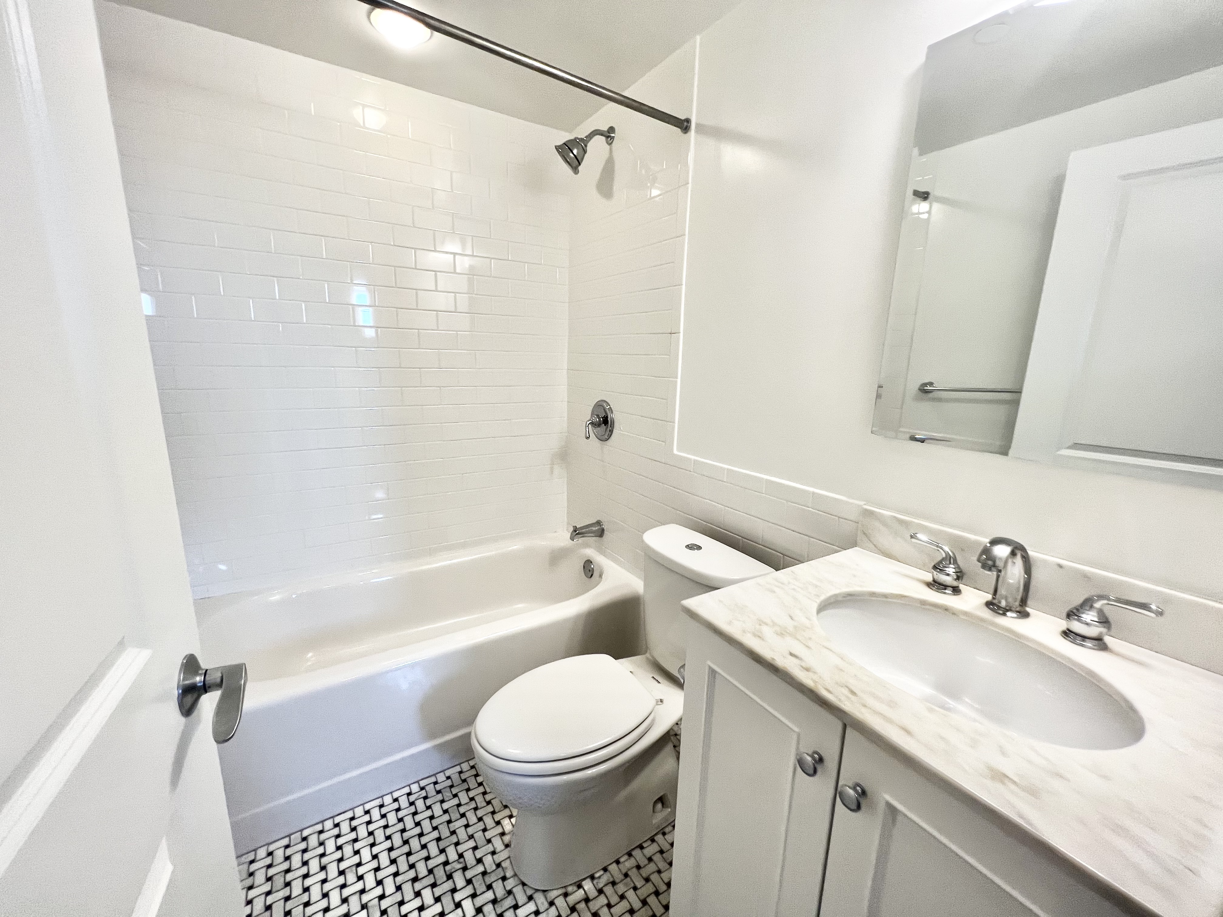 1 bed, 1 bath apartment for rent at 17 Chapel St Unit A0806, Longwood — photo 7 of 17