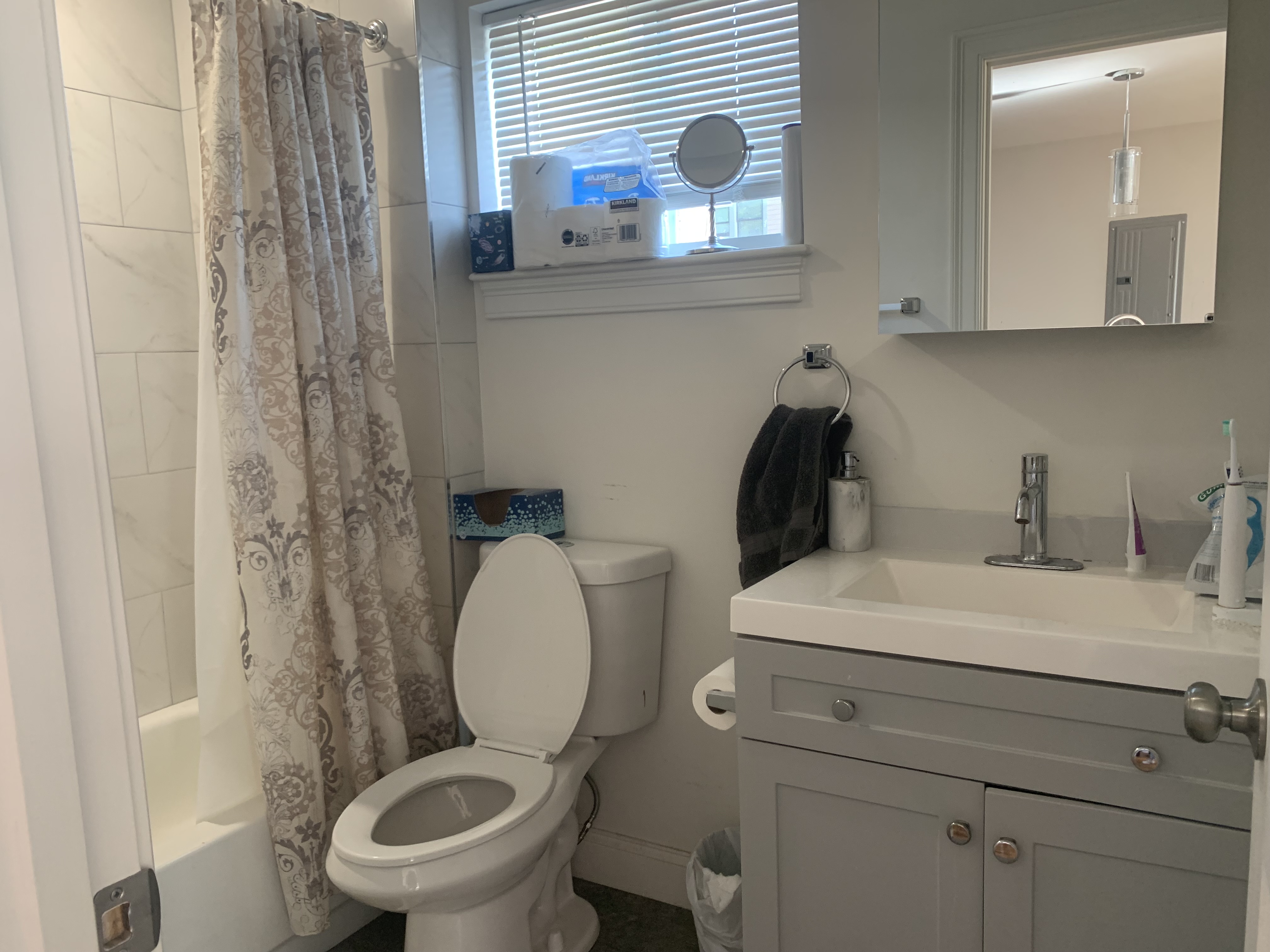 2 bed, 1.5 bath apartment for rent at 10 Harding St Unit 2, Wellington-Harrington — photo 8 of 13