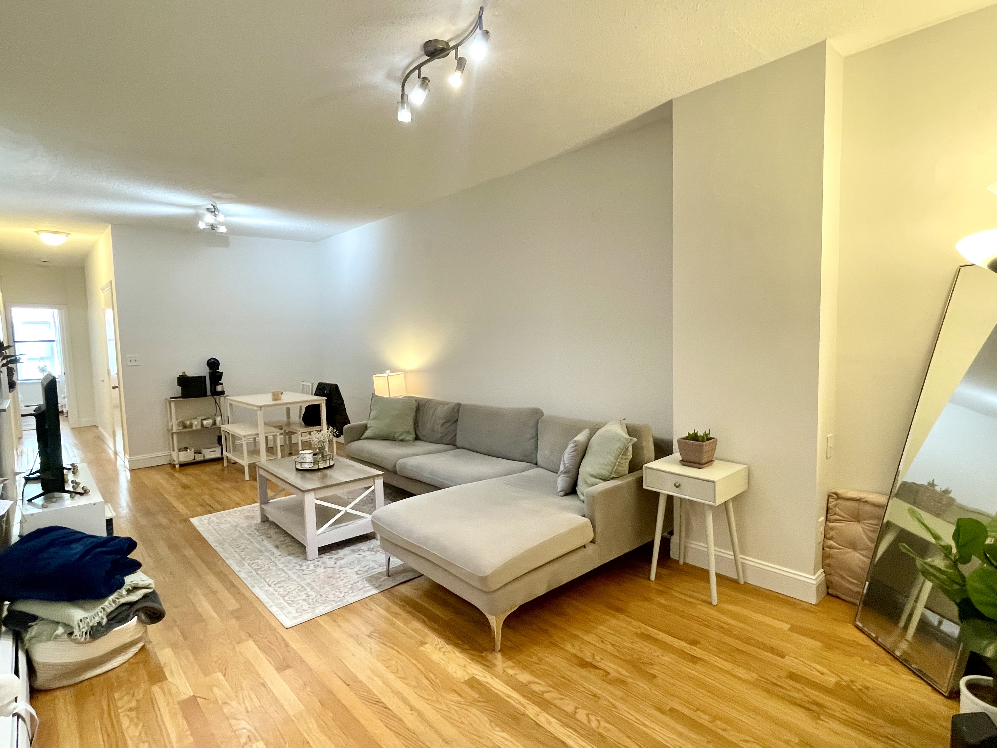 225 Berkeley St, Back Bay