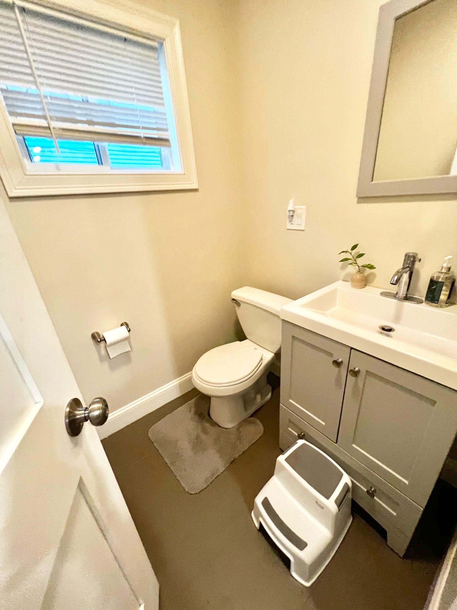 4 bed, 2.5 bath apartment for rent at 96 Willis Ave Unit 1, Medford — photo 6 of 22