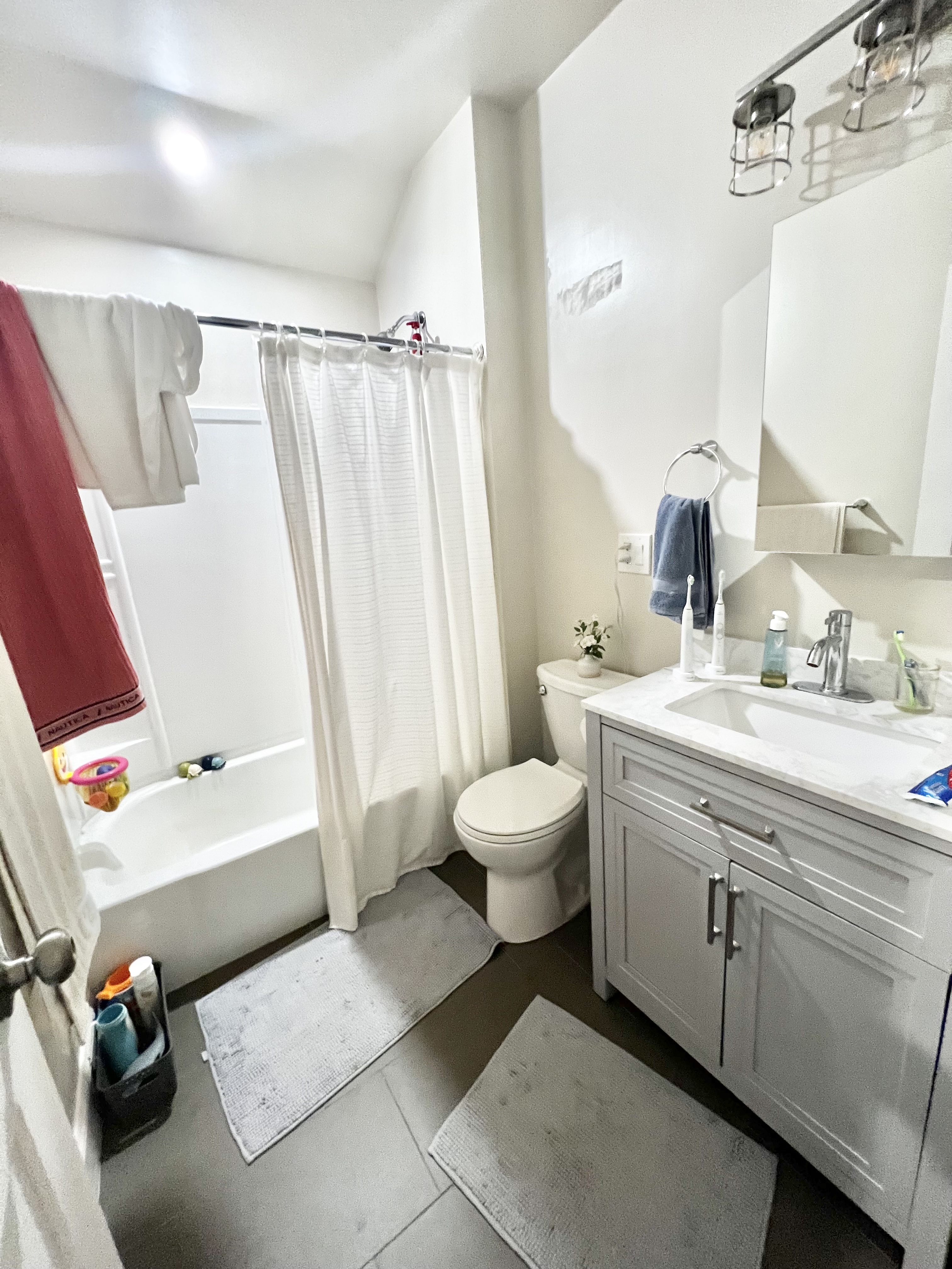 4 bed, 2.5 bath apartment for rent at 92 Willis Ave, Medford, Ma Unit 1, Medford — photo 5 of 25