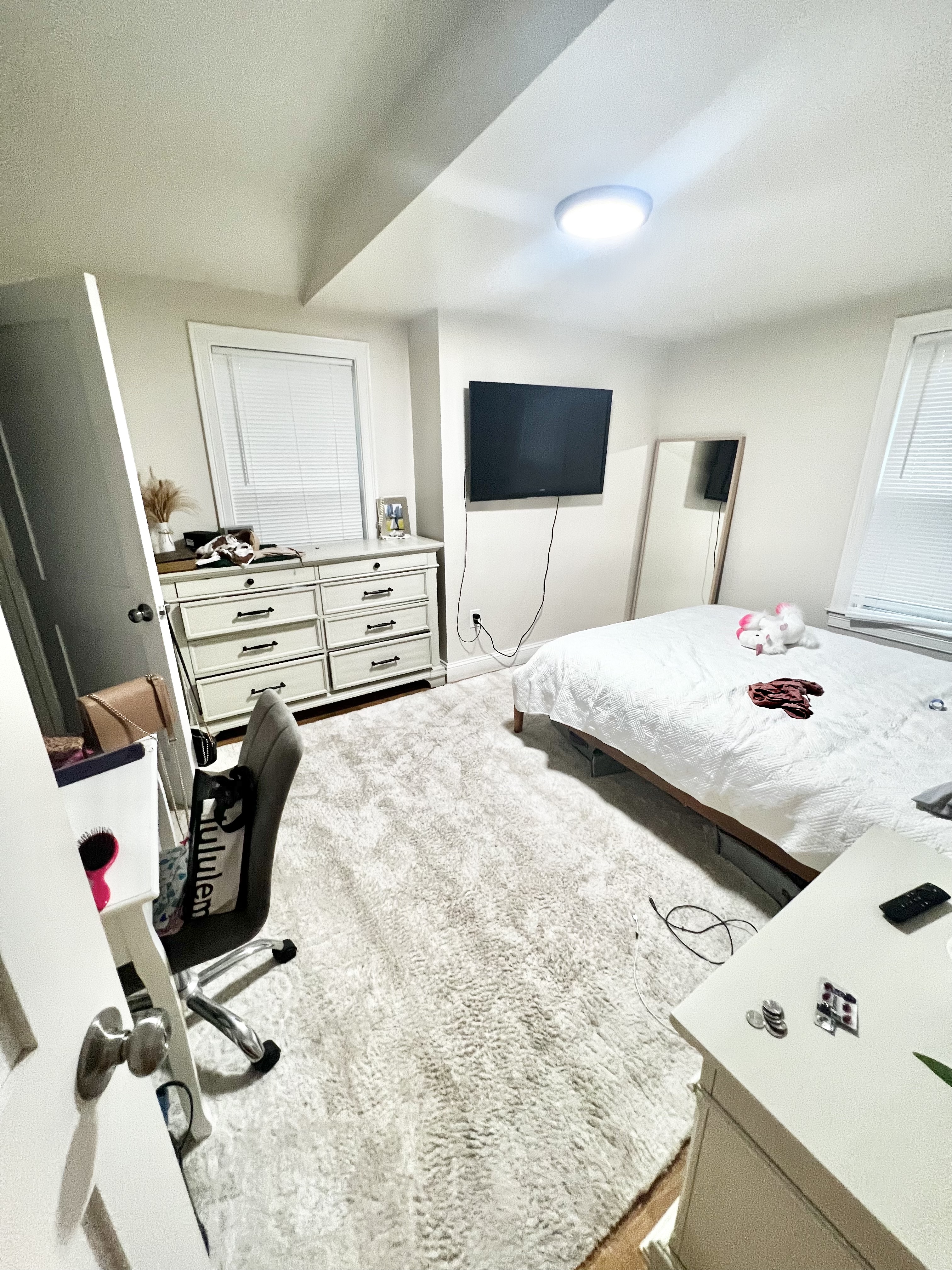 4 bed, 2.5 bath apartment for rent at 92 Willis Ave, Medford, Ma Unit 1, Medford — photo 9 of 25