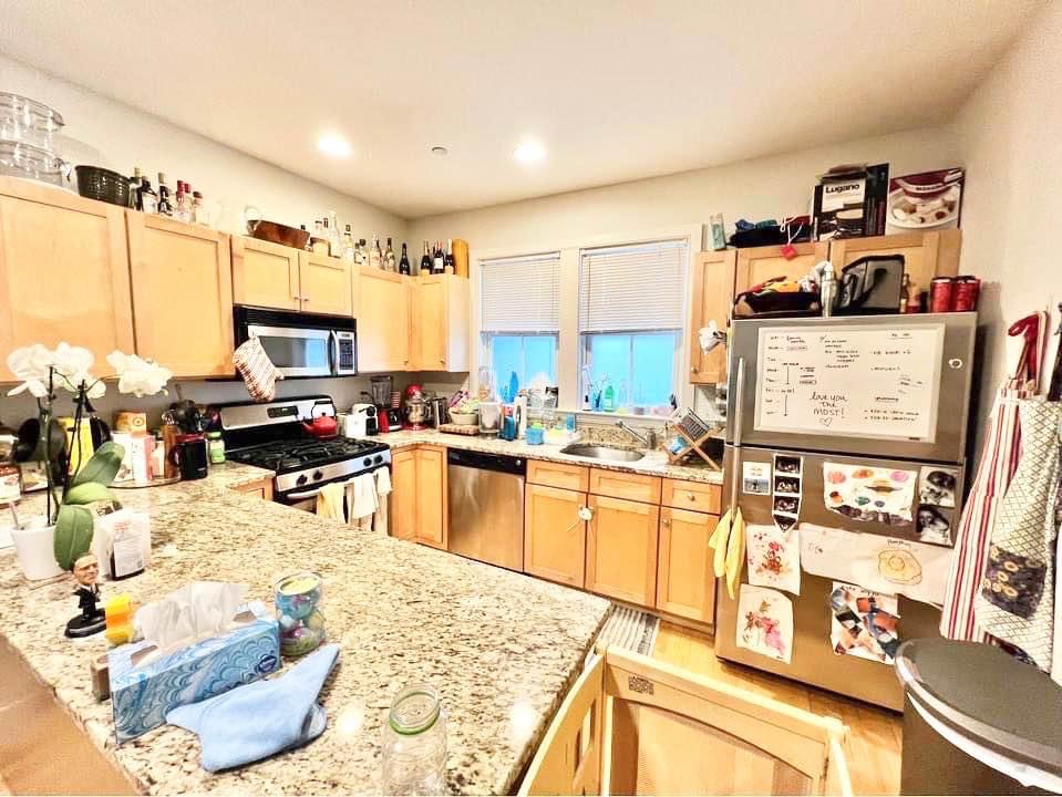 2 bed, 2.5 bath apartment for rent at 115 2nd St Unit PH09, Kendall Square — photo 3 of 14