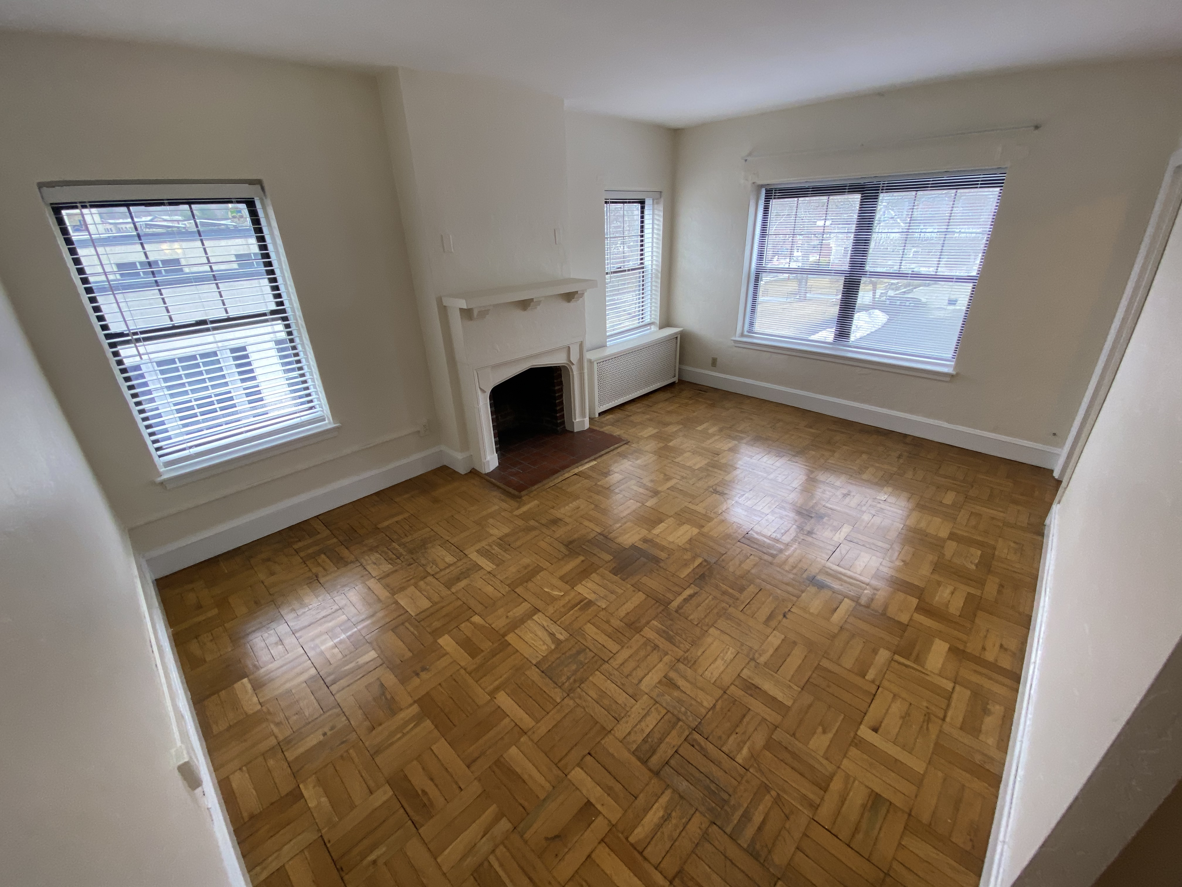 1 bed, 1 bath apartment for rent at 2 Elmwood Ave Unit 21, Winchester — photo 3 of 8