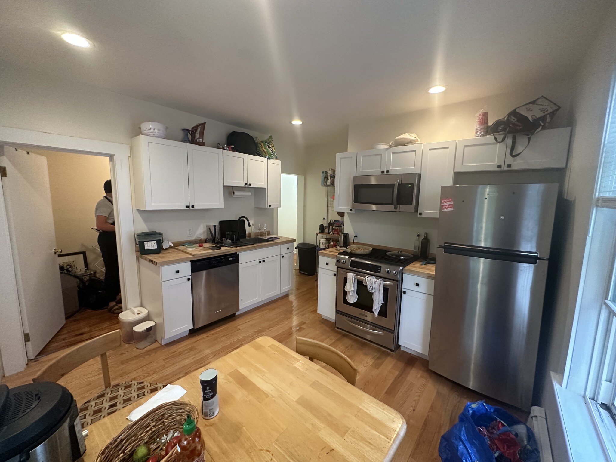 3 bed, 1 bath apartment for rent at 64 Pleasant St Unit 3, Cambridgeport — photo 8 of 11