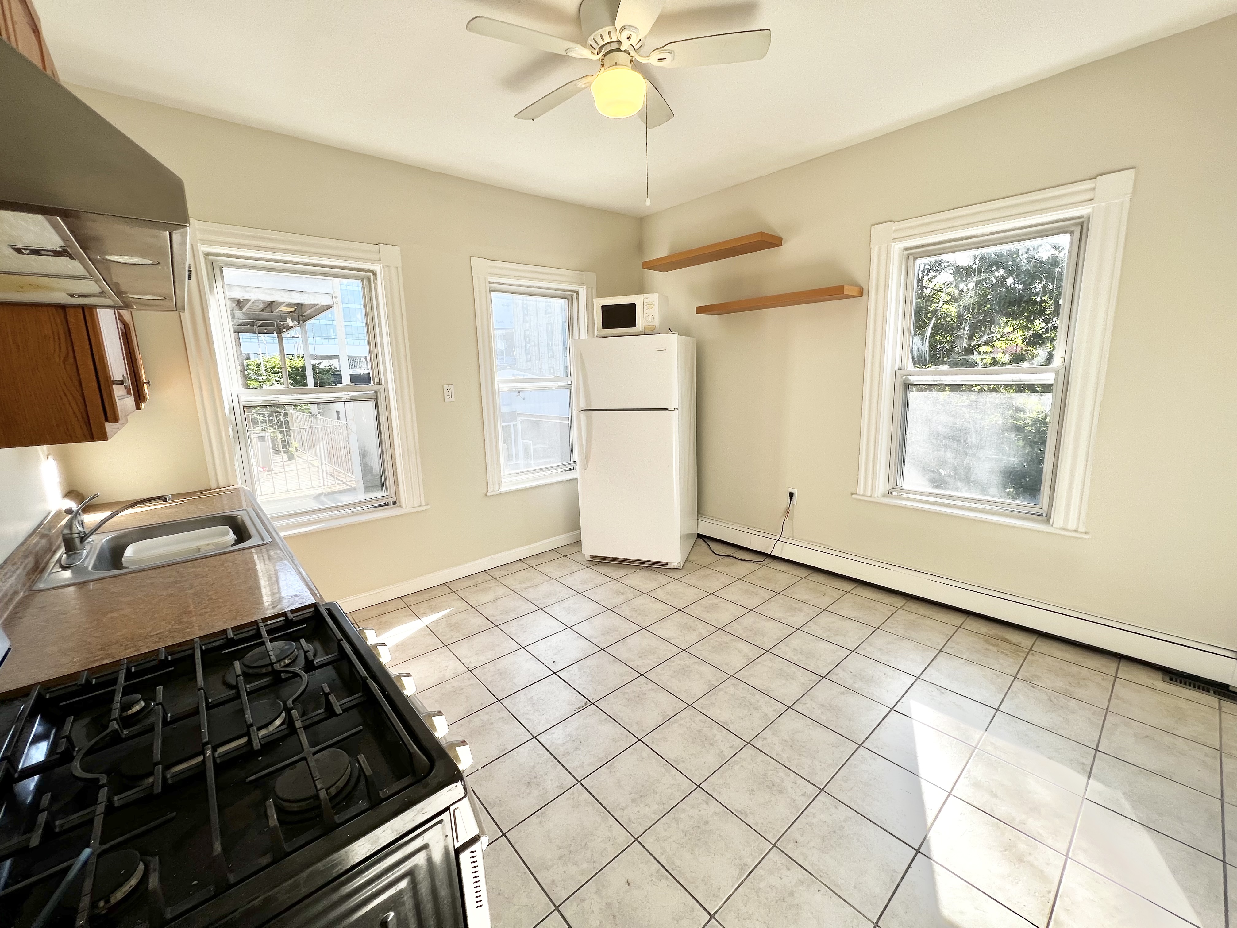 3 bed, 1 bath apartment for rent at 12 Litchfield St Unit 2, Brighton — photo 11 of 16