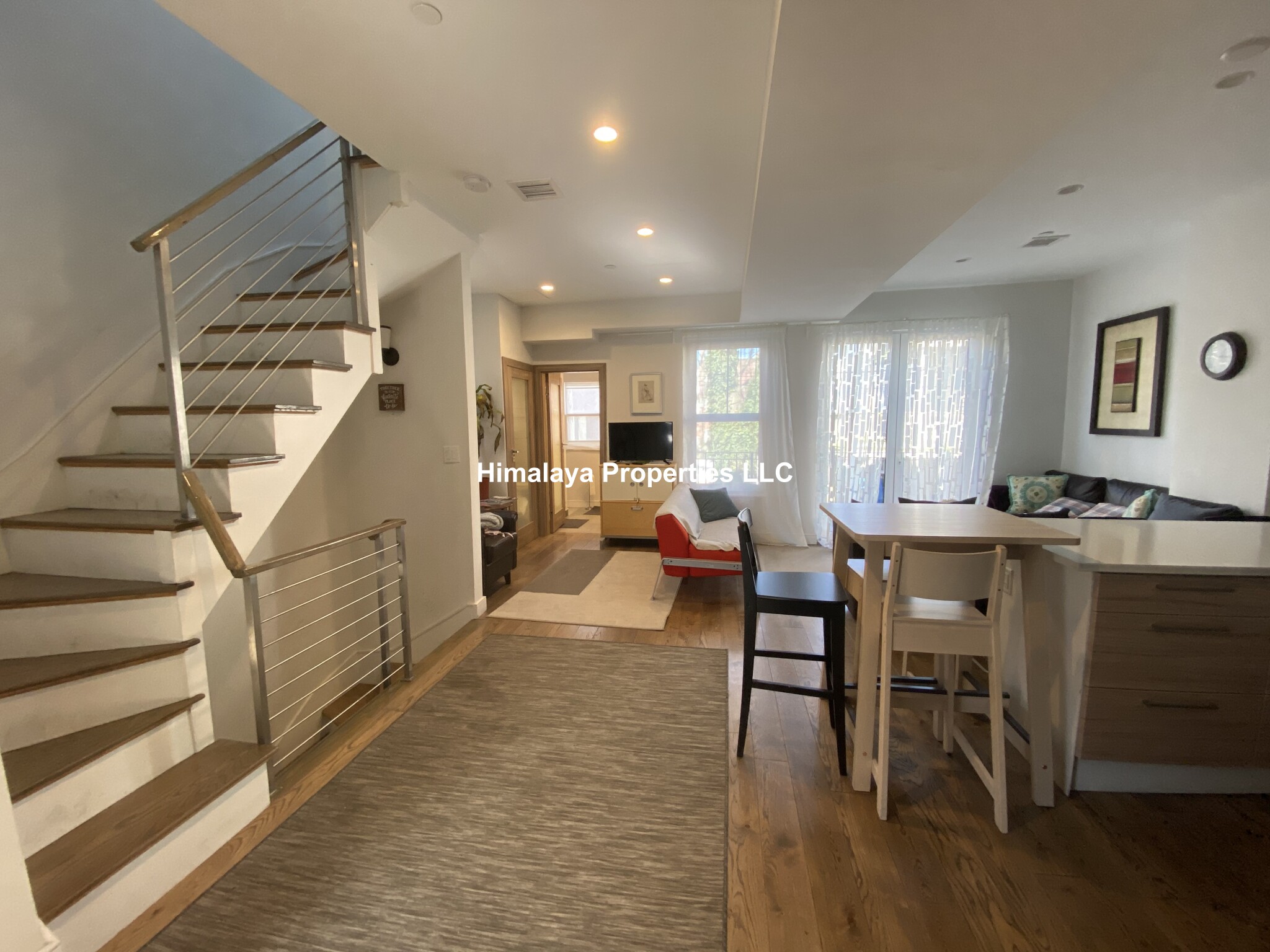 4 bed, 2 bath apartment for rent at 12 Ward St Unit 1, South Boston — photo 1 of 9