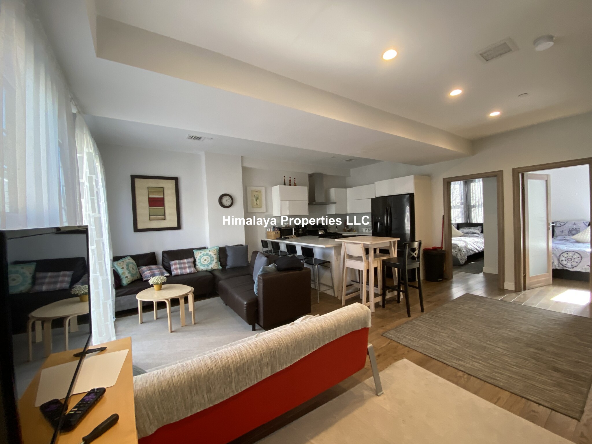 4 bed, 2 bath apartment for rent at 12 Ward St Unit 1, South Boston — photo 2 of 9