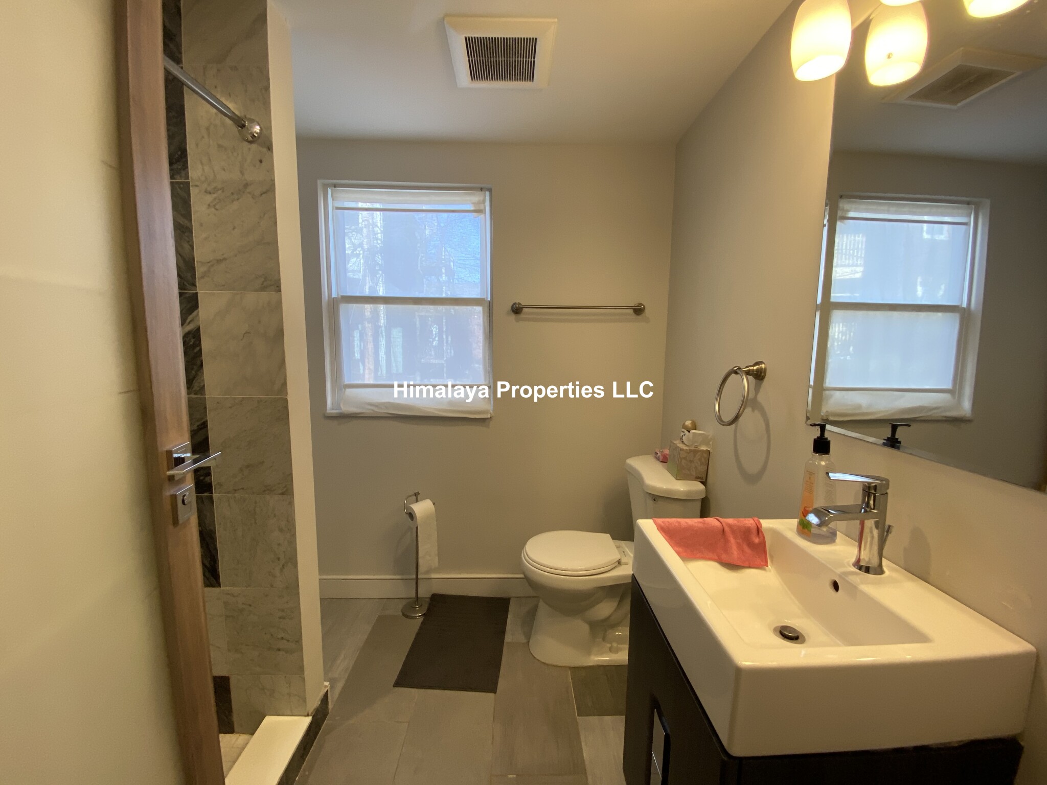 4 bed, 2 bath apartment for rent at 12 Ward St Unit 1, South Boston — photo 3 of 9