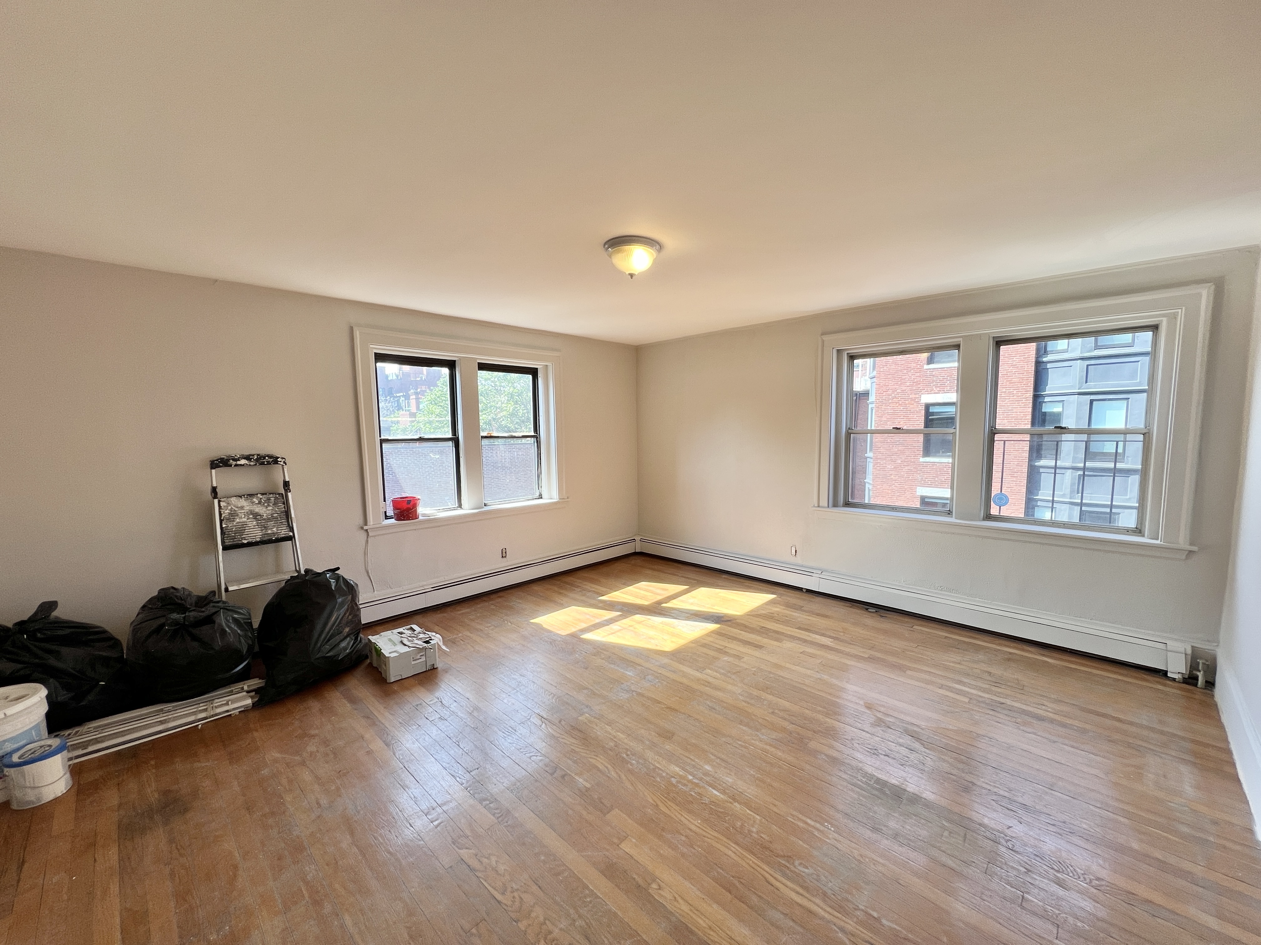 Studio bed, 1 bath apartment for rent at 269 Newbury St Unit 3A, Back Bay — photo 3 of 8