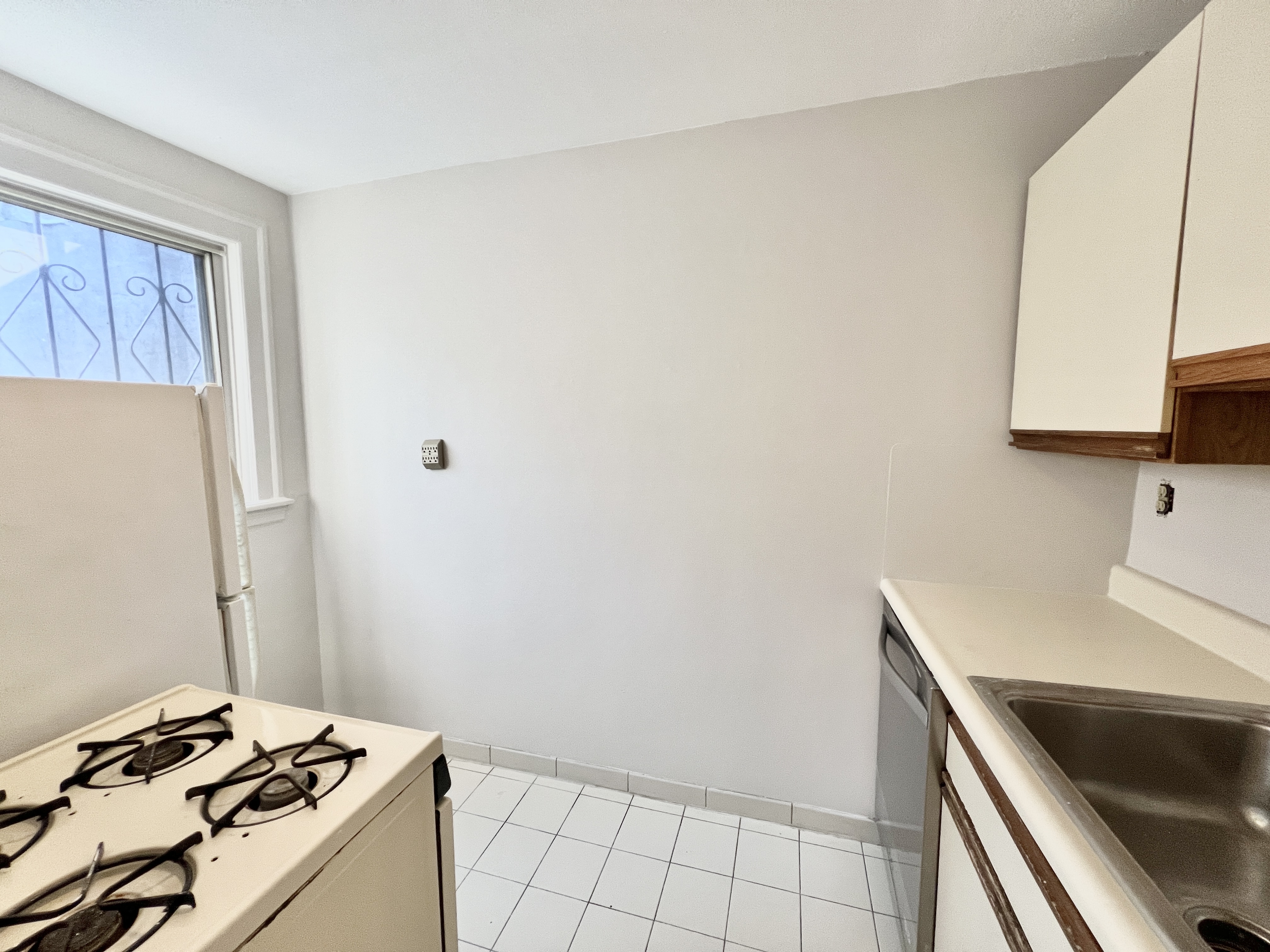 Studio bed, 1 bath apartment for rent at 269 Newbury St Unit 3A, Back Bay — photo 5 of 8