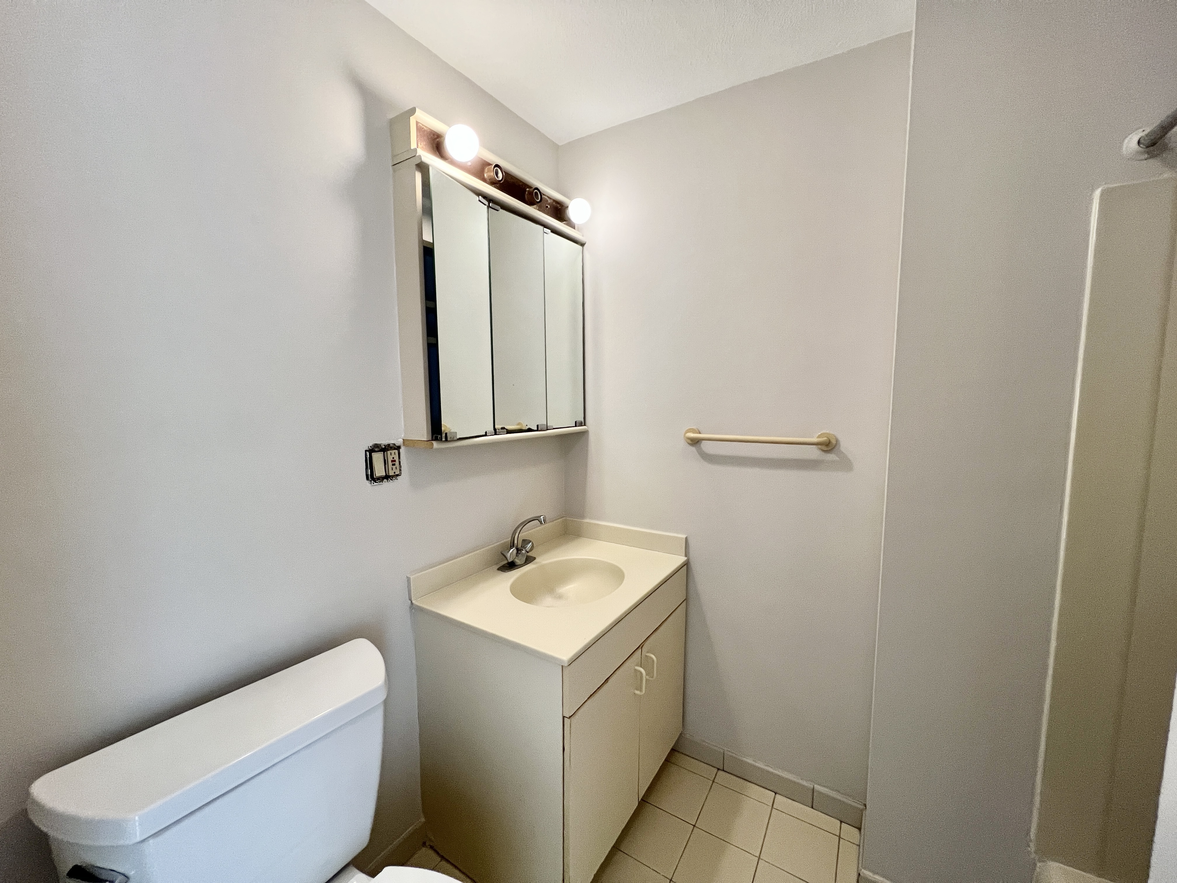 Studio bed, 1 bath apartment for rent at 269 Newbury St Unit 3A, Back Bay — photo 6 of 8