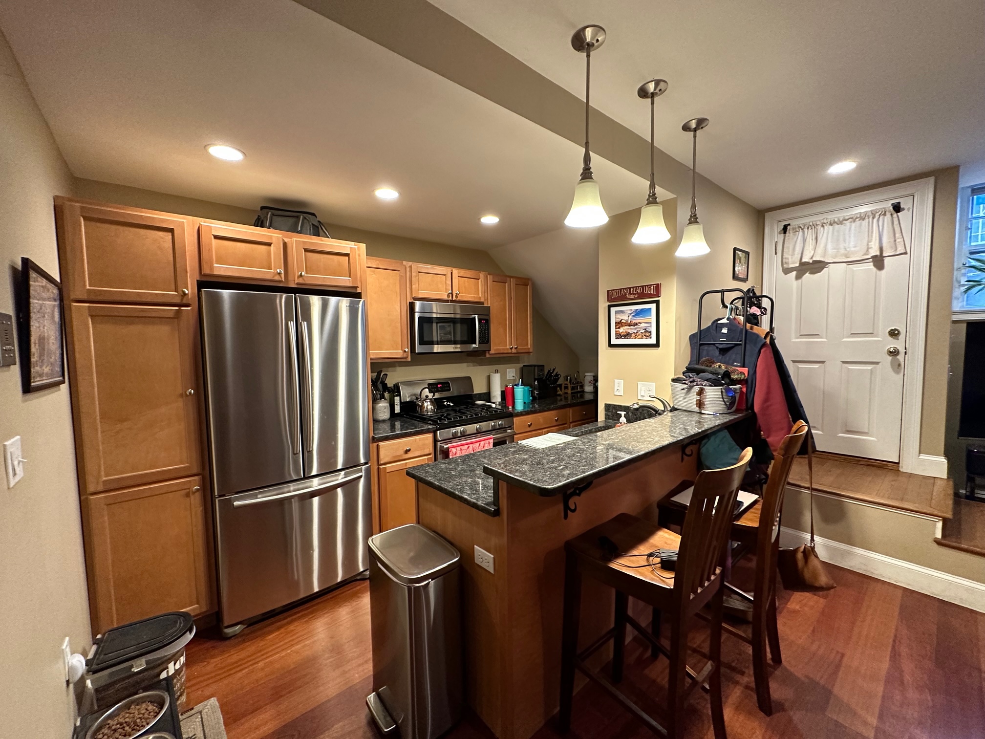 Studio bed, 1 bath apartment for rent at 7 Grove St Unit A, Beacon Hill — photo 10 of 12