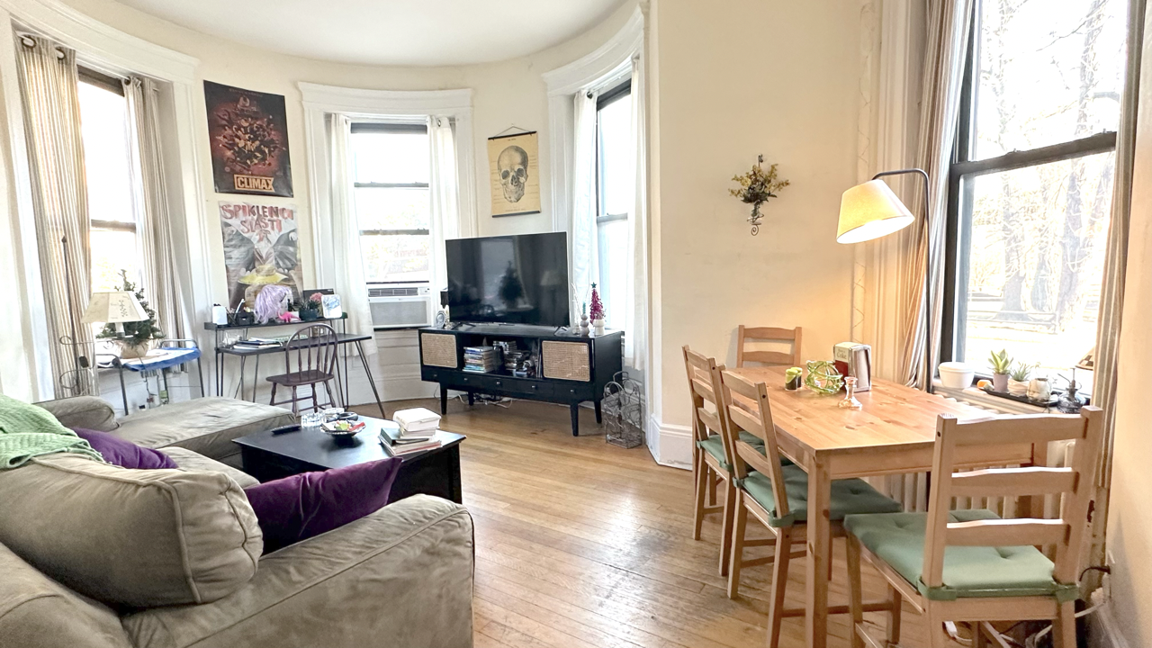 1 bed, 1 bath apartment for rent at 583 Beacon St Unit 1A, Fenway — photo 4 of 24
