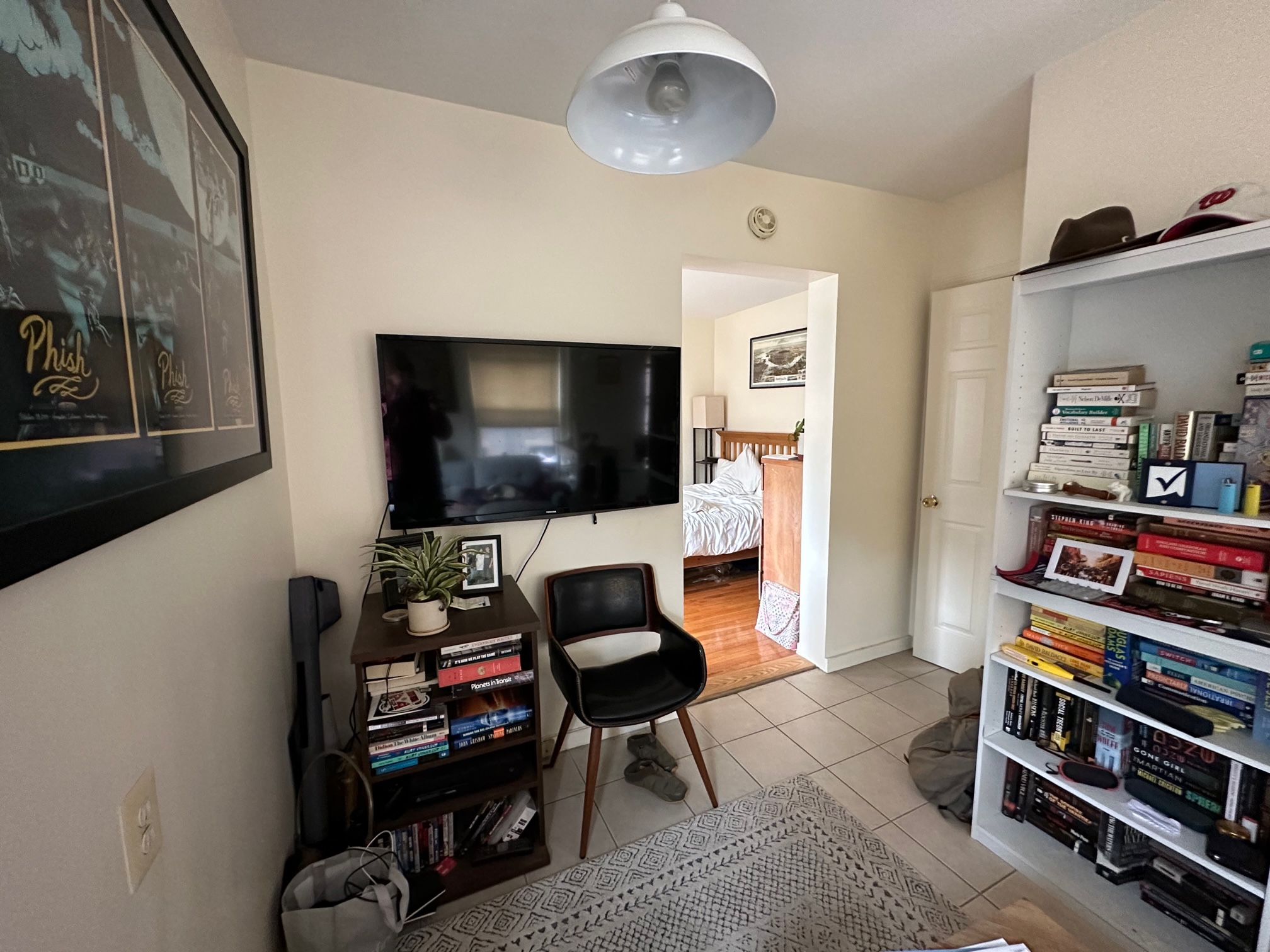 Studio bed, 1 bath apartment for rent at 68 Myrtle St Unit 9, Beacon Hill — photo 4 of 11