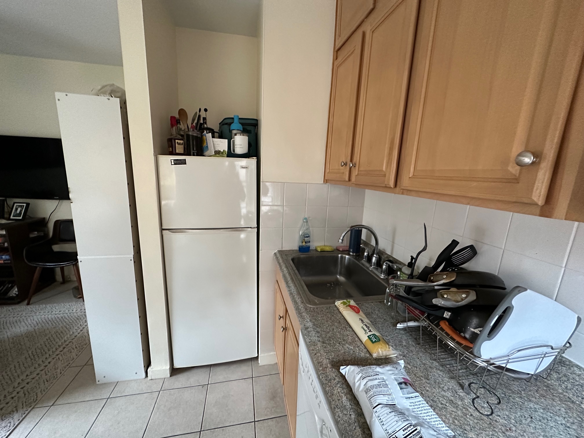 Studio bed, 1 bath apartment for rent at 68 Myrtle St Unit 9, Beacon Hill — photo 6 of 11