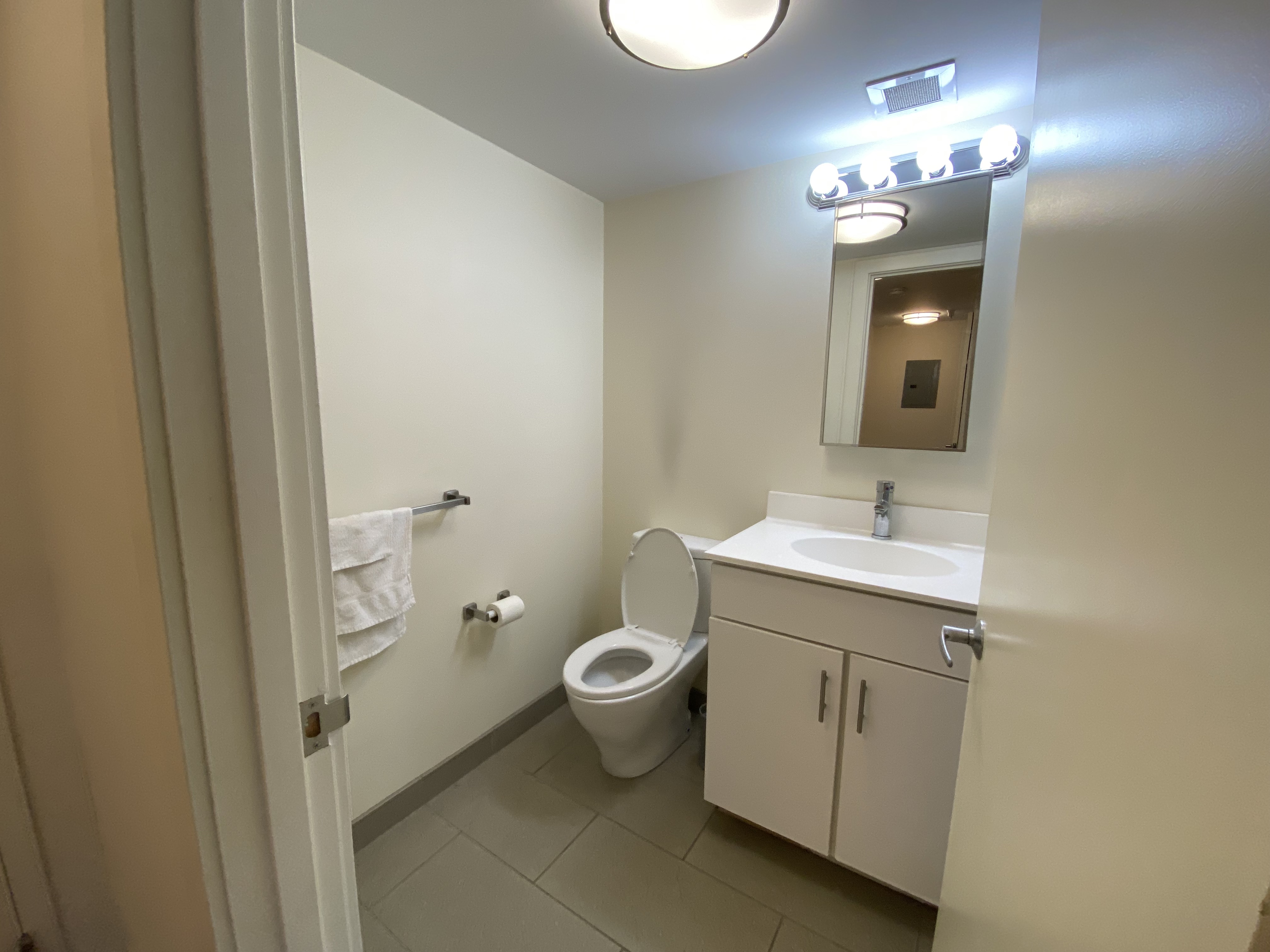 1 bed, 1 bath apartment for rent at 10 Winter Pl Unit 704, Midtown — photo 6 of 12
