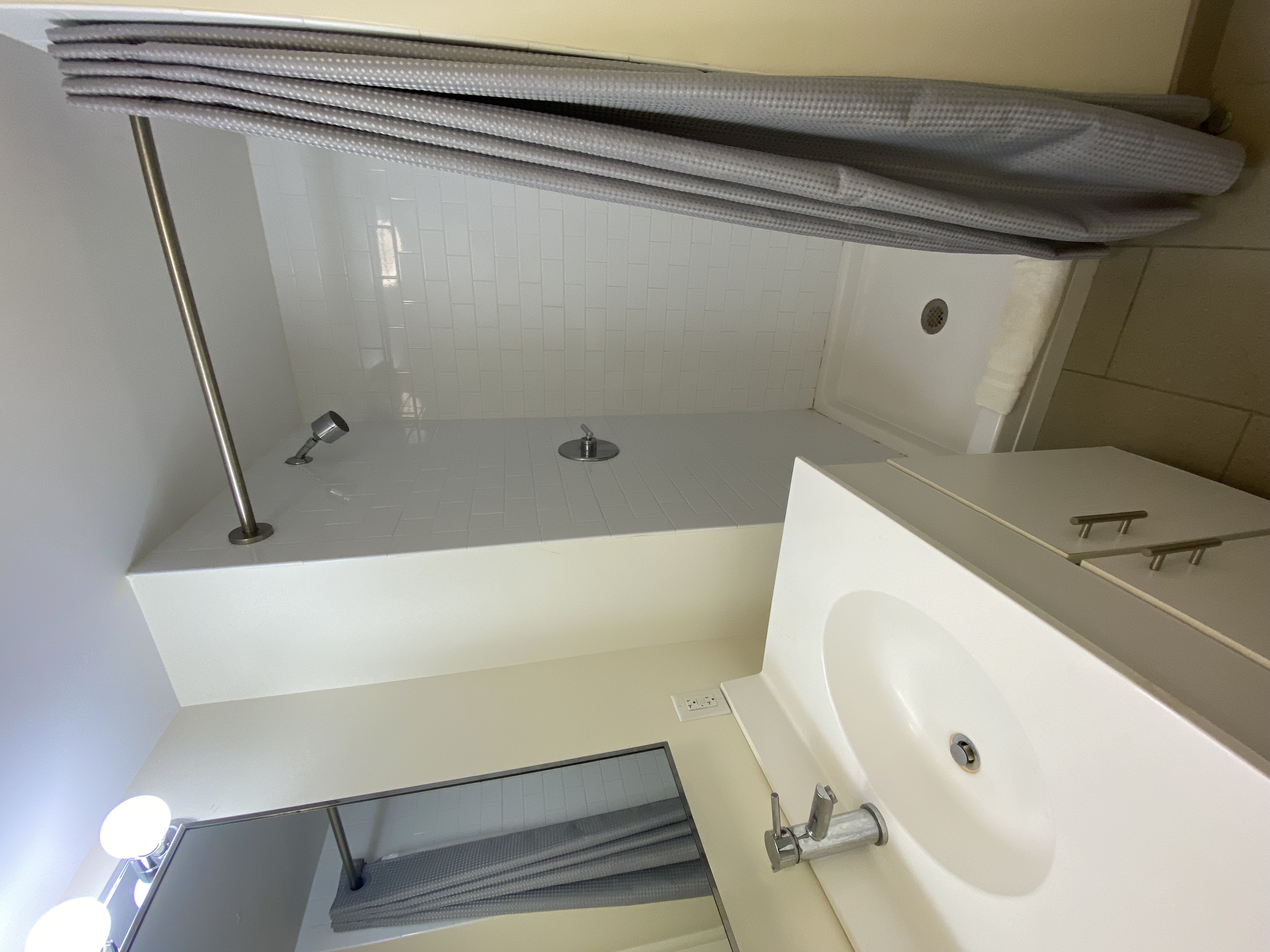 1 bed, 1 bath apartment for rent at 10 Winter Pl Unit 704, Midtown — photo 7 of 12