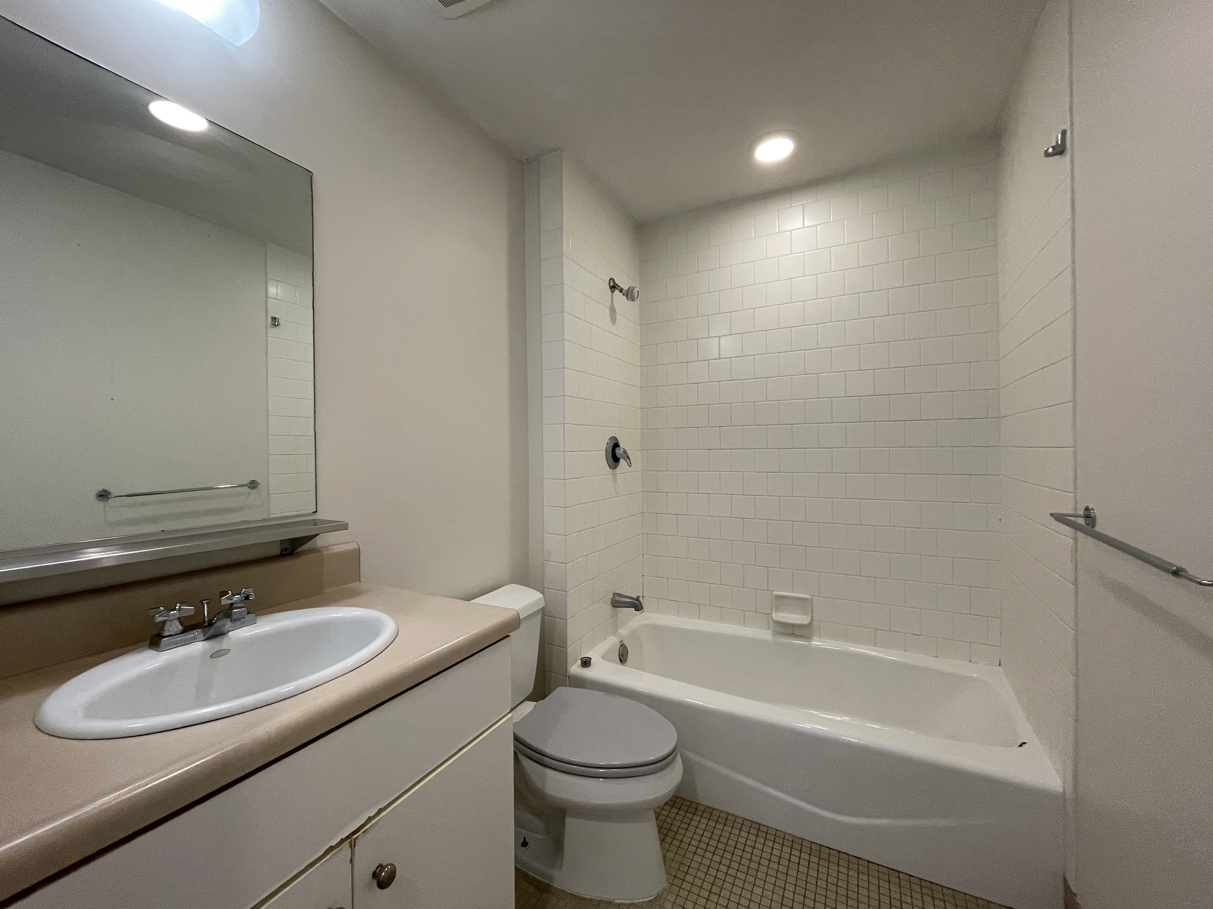 2 bed, 1 bath apartment for rent at 160 East Berkeley St Unit 504, South End — photo 7 of 11