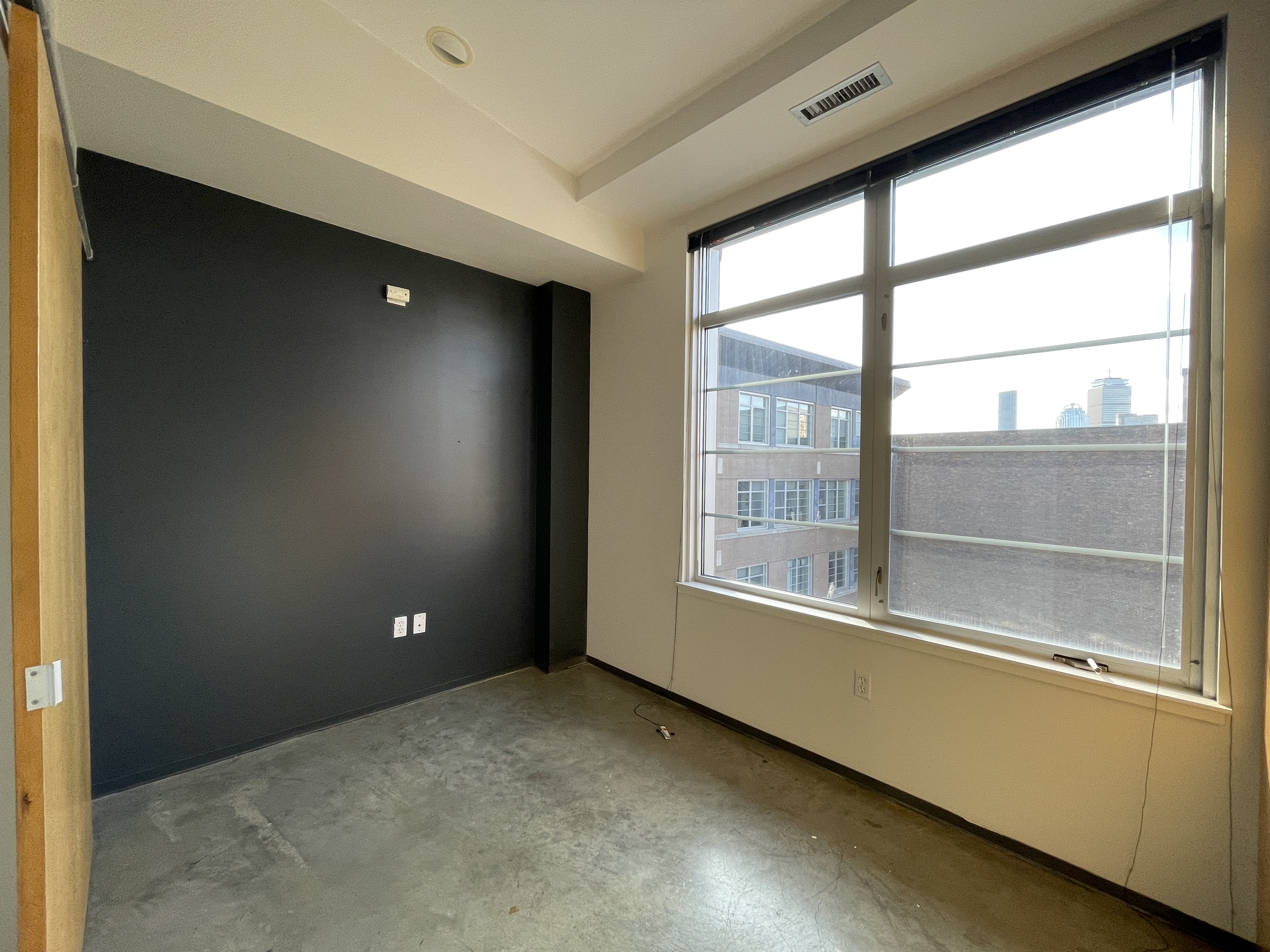 2 bed, 1 bath apartment for rent at 160 East Berkeley St Unit 504, South End — photo 3 of 11