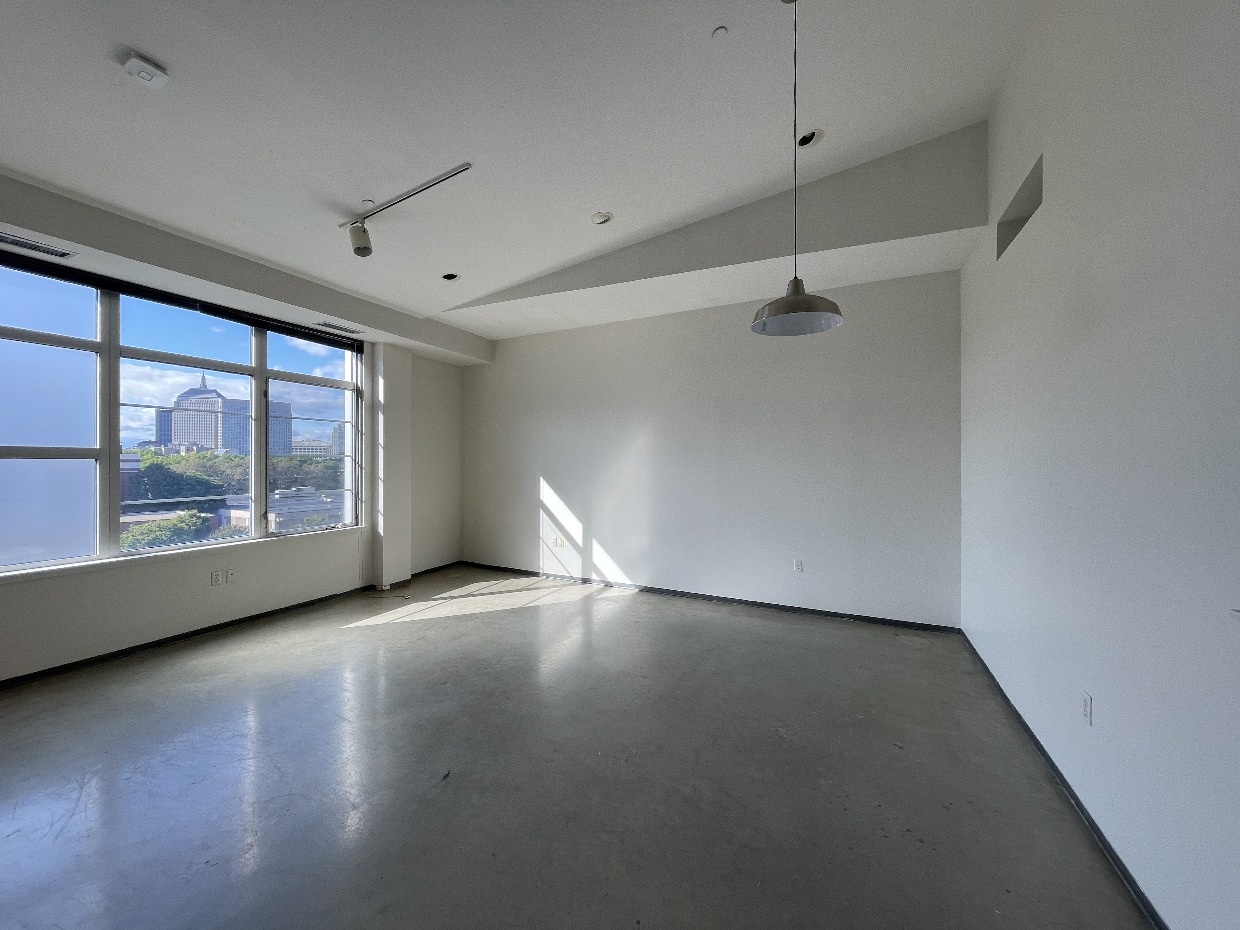 2 bed, 1 bath apartment for rent at 160 East Berkeley St Unit 504, South End — photo 1 of 11
