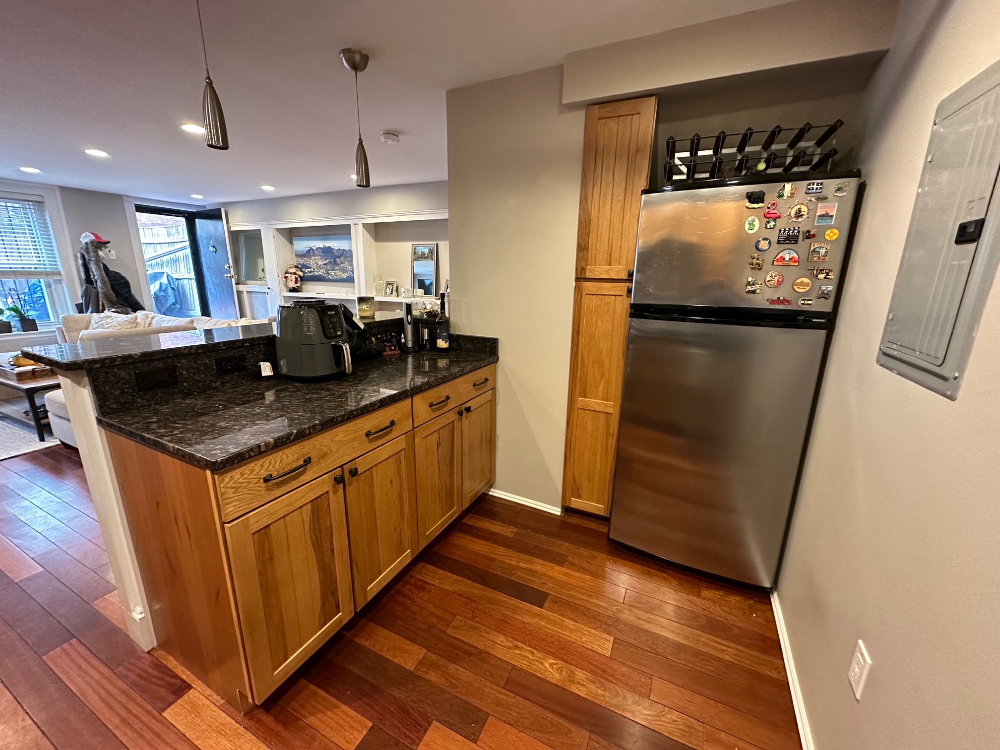 1 bed, 1 bath apartment for rent at 18 Mount Vernon Sq Unit 18, Beacon Hill — photo 2 of 26