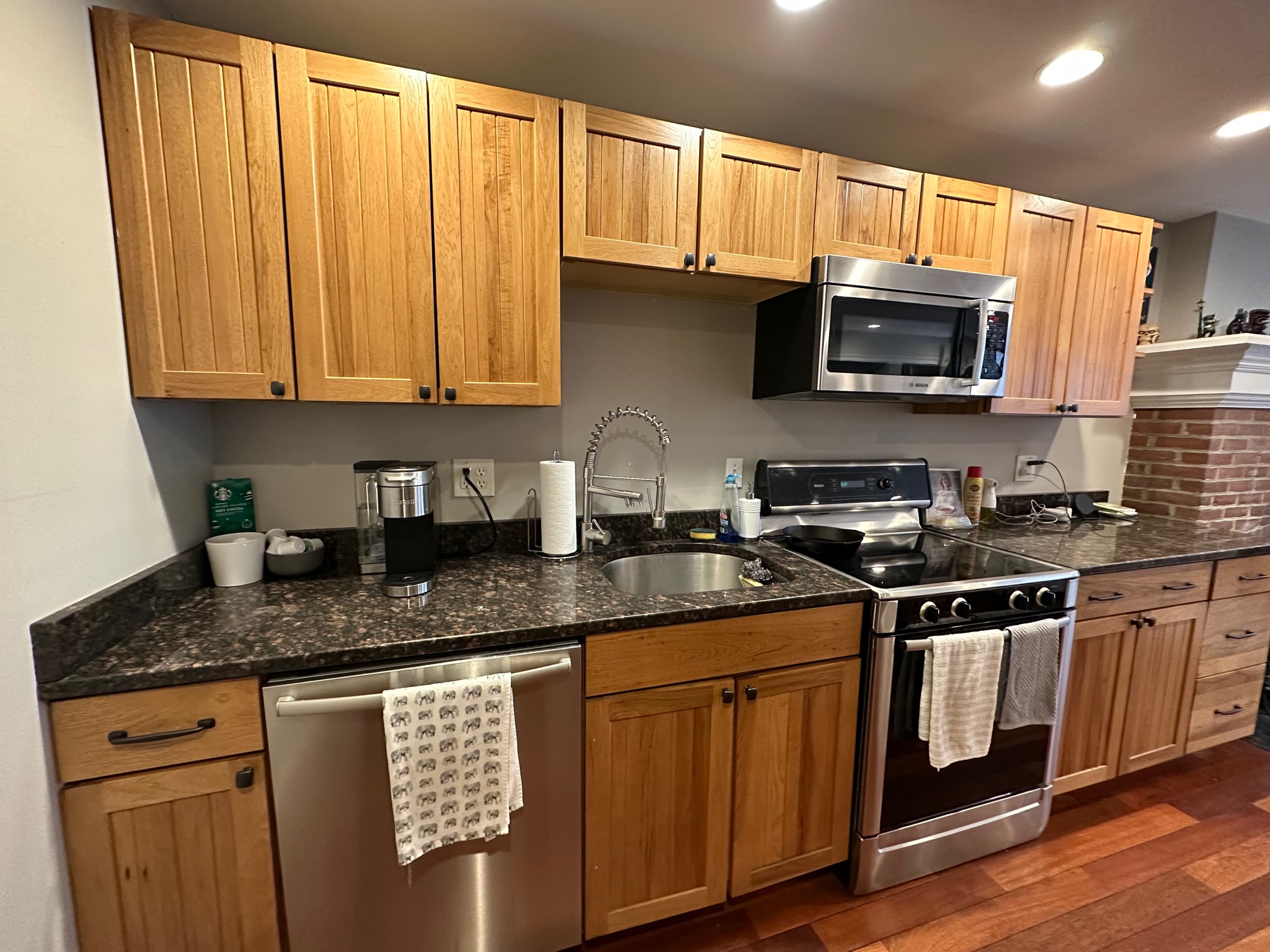 1 bed, 1 bath apartment for rent at 18 Mount Vernon Sq Unit 18, Beacon Hill — photo 3 of 26