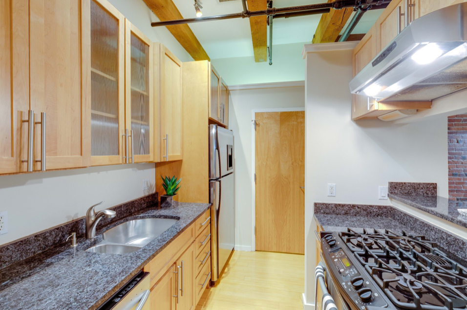 254 Friend St, West End