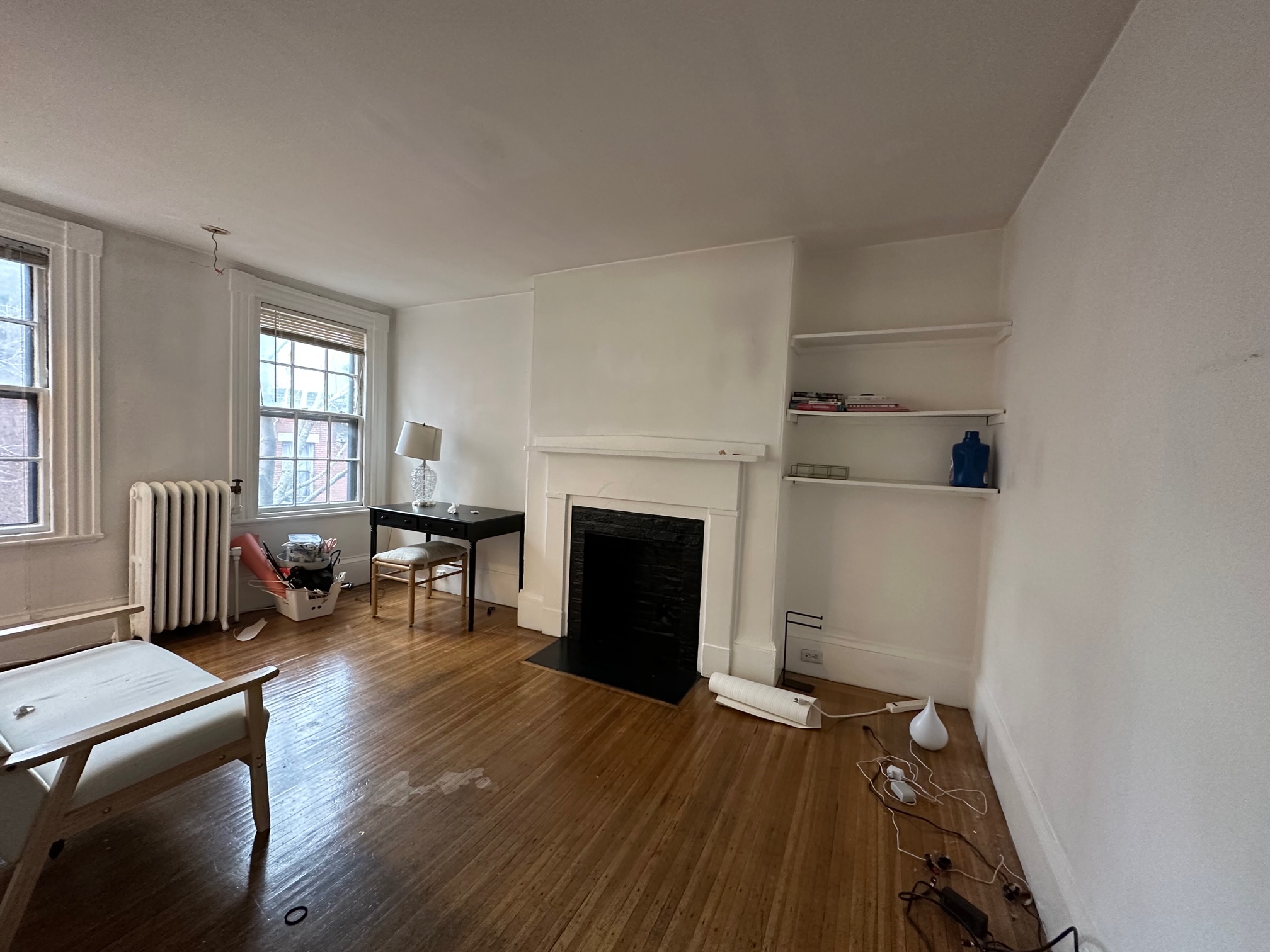 Studio bed, 1 bath apartment for rent at 52 Russell St Unit 4, Beacon Hill — photo 2 of 7