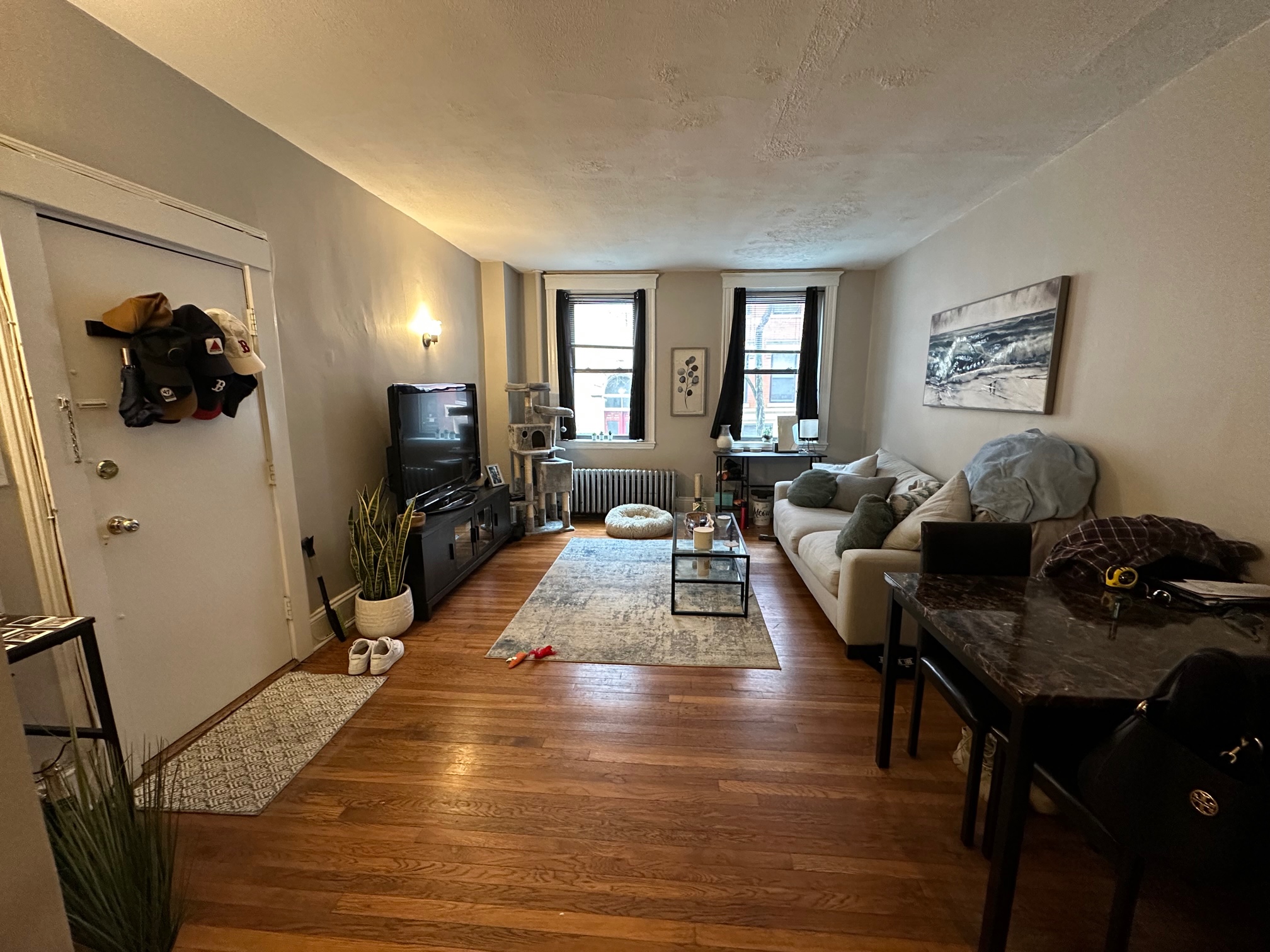 1 bed, 1 bath apartment for rent at 7 Grove St Unit 1, Beacon Hill — photo 5 of 15