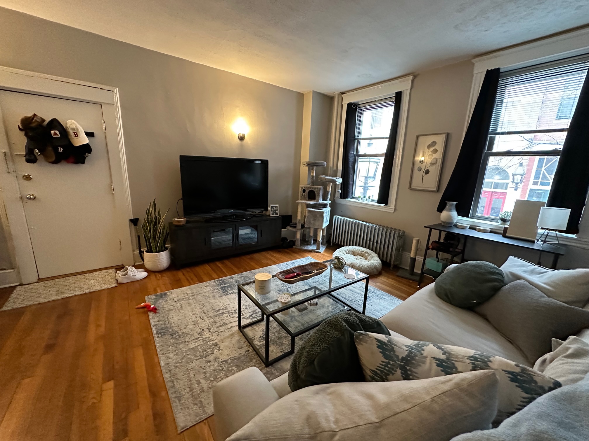 1 bed, 1 bath apartment for rent at 7 Grove St Unit 1, Beacon Hill — photo 4 of 15