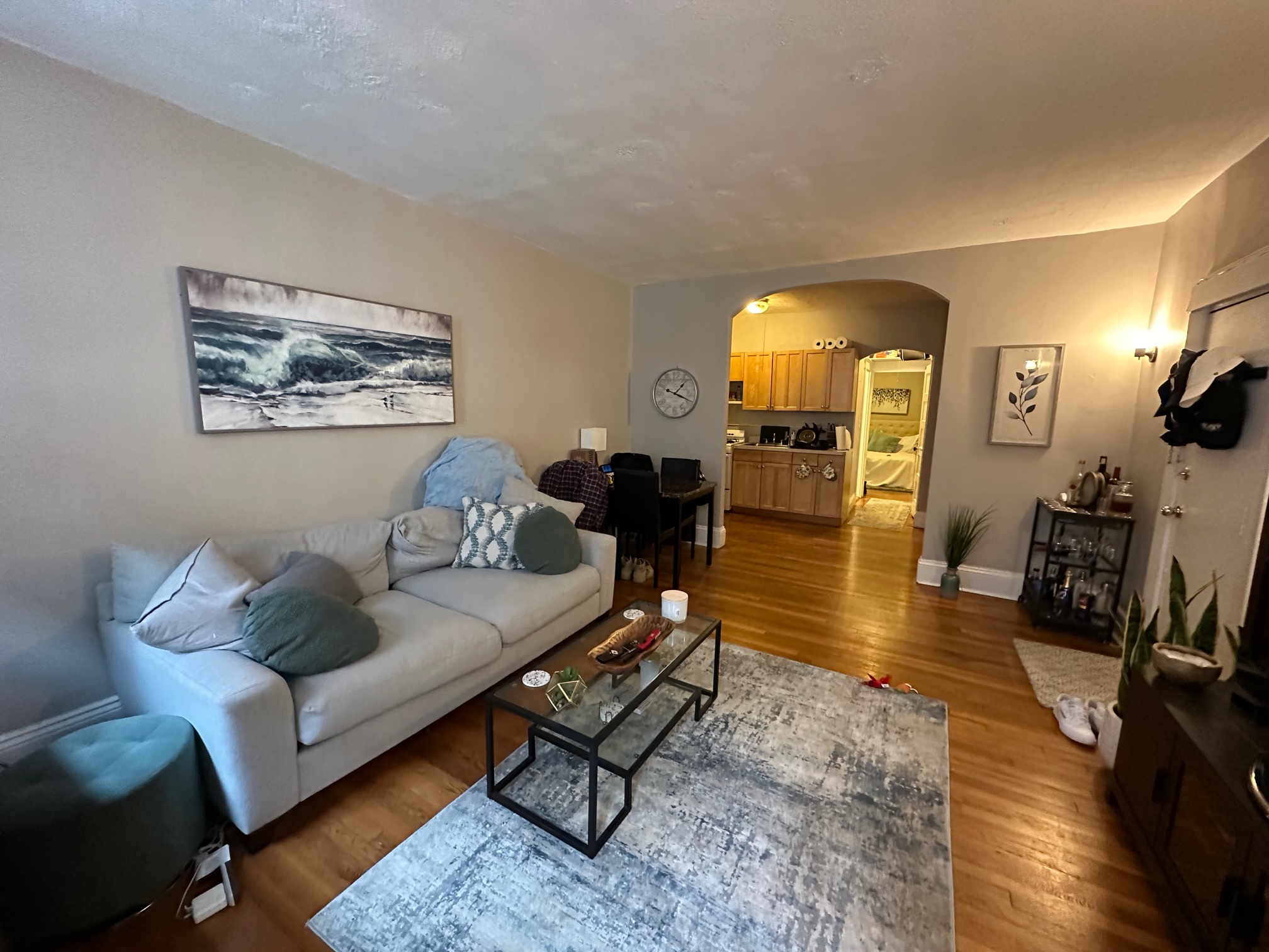 1 bed, 1 bath apartment for rent at 7 Grove St Unit 1, Beacon Hill — photo 1 of 15