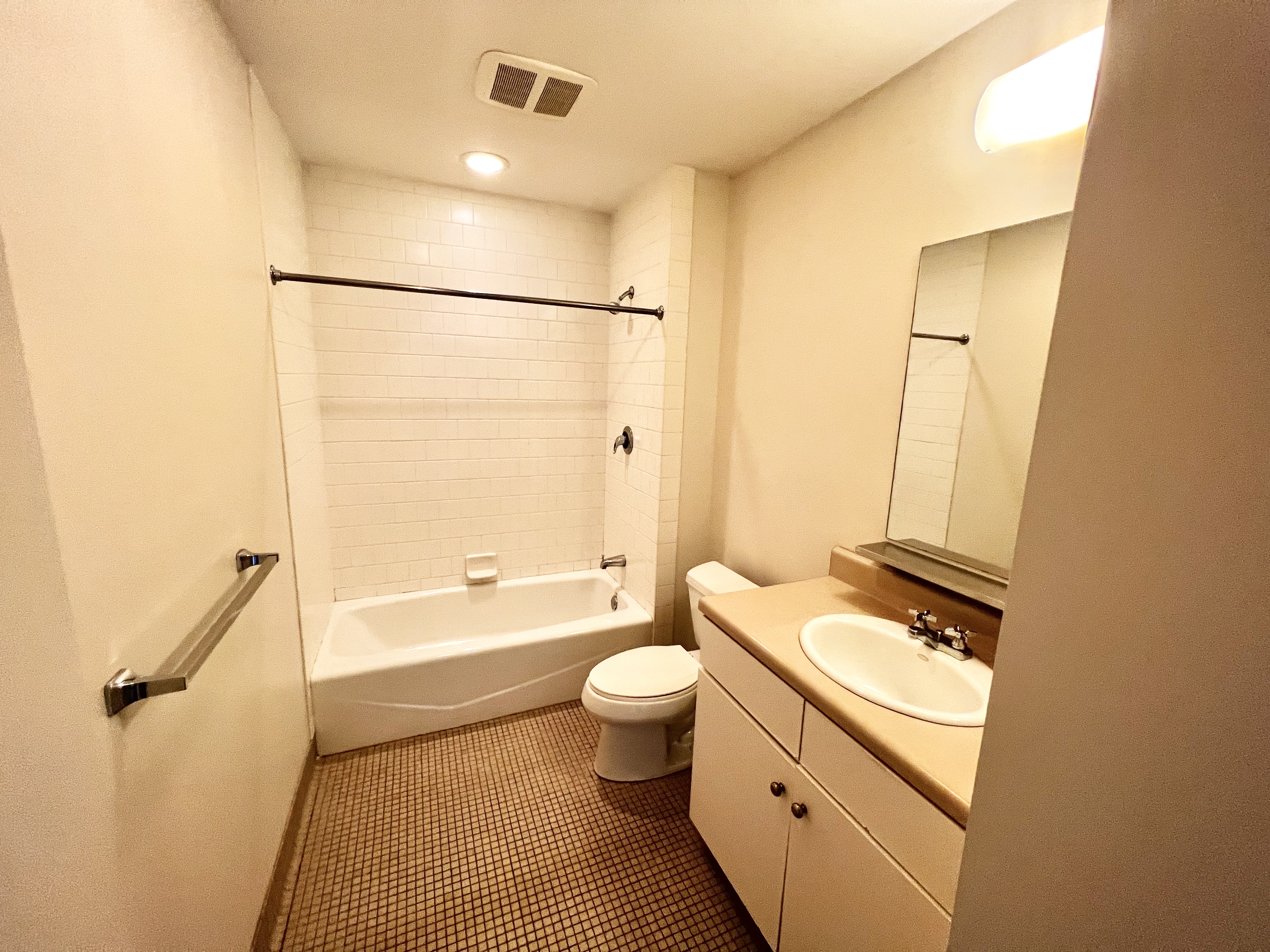 2 bed, 1 bath apartment for rent at 147 Berkeley St Unit 305, South End — photo 11 of 15
