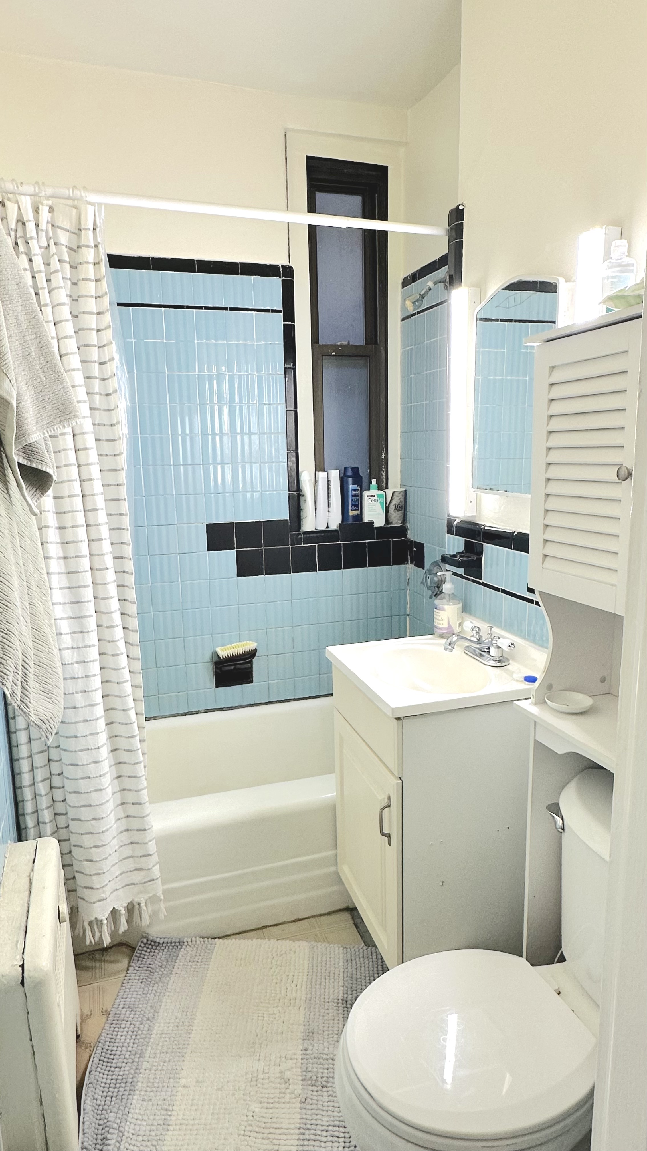 2 split bed, 1 bath apartment for rent at 384 Commonwealth Ave Unit Avenue, Back Bay — photo 11 of 20