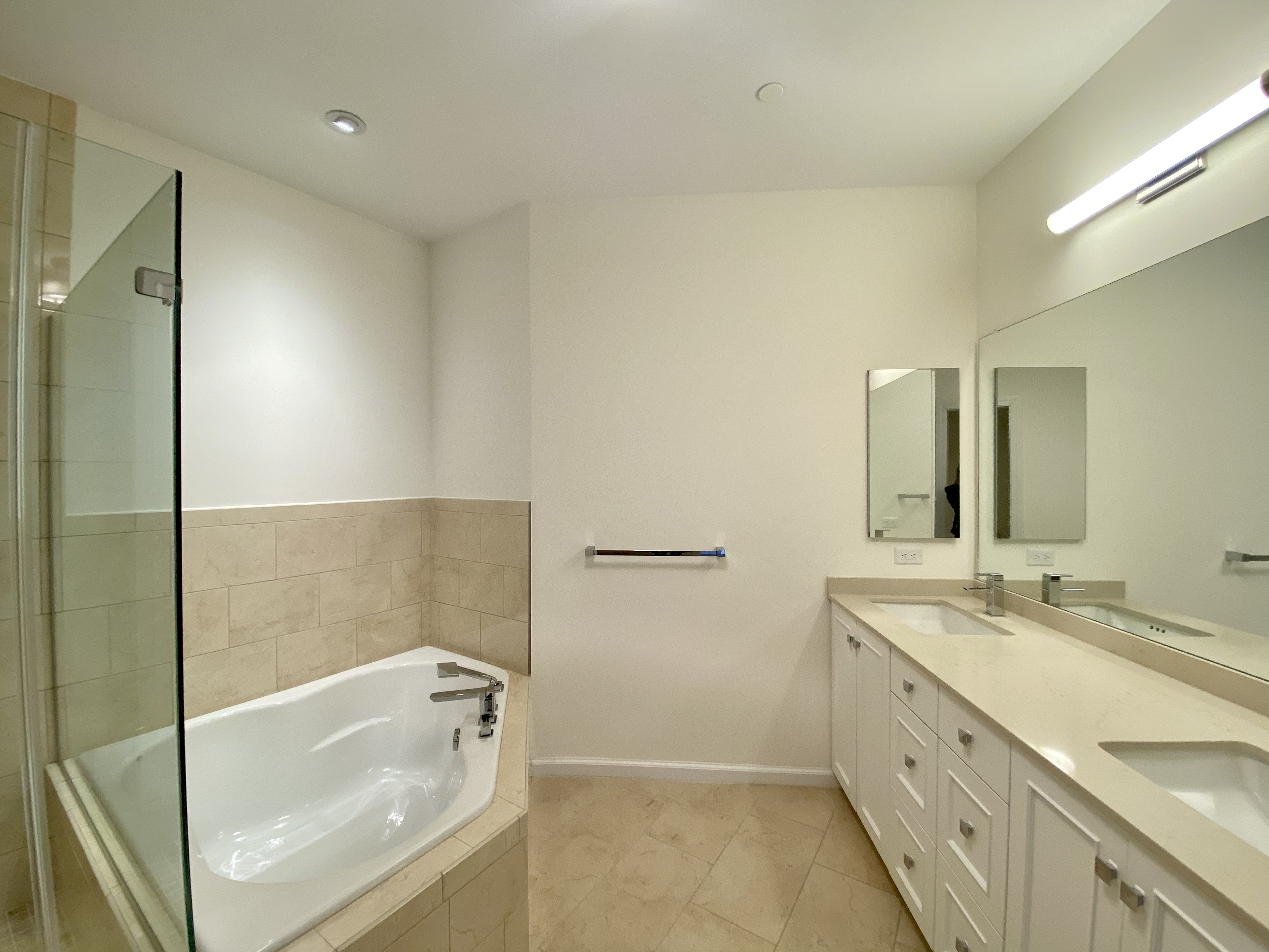 2 bed, 2.5 bath apartment for rent at 200 Estate Dr Unit 333, Chestnut Hill — photo 8 of 11