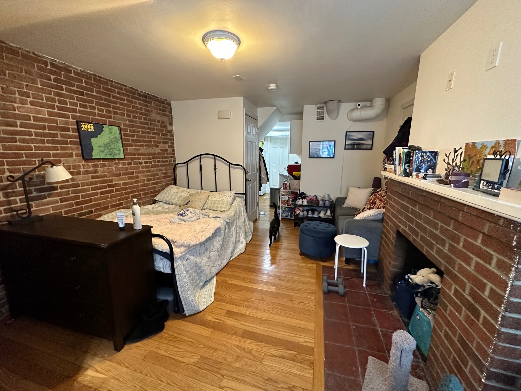 Studio bed, 1 bath apartment for rent at 41 South Russell St Unit B, Beacon Hill — photo 5 of 11