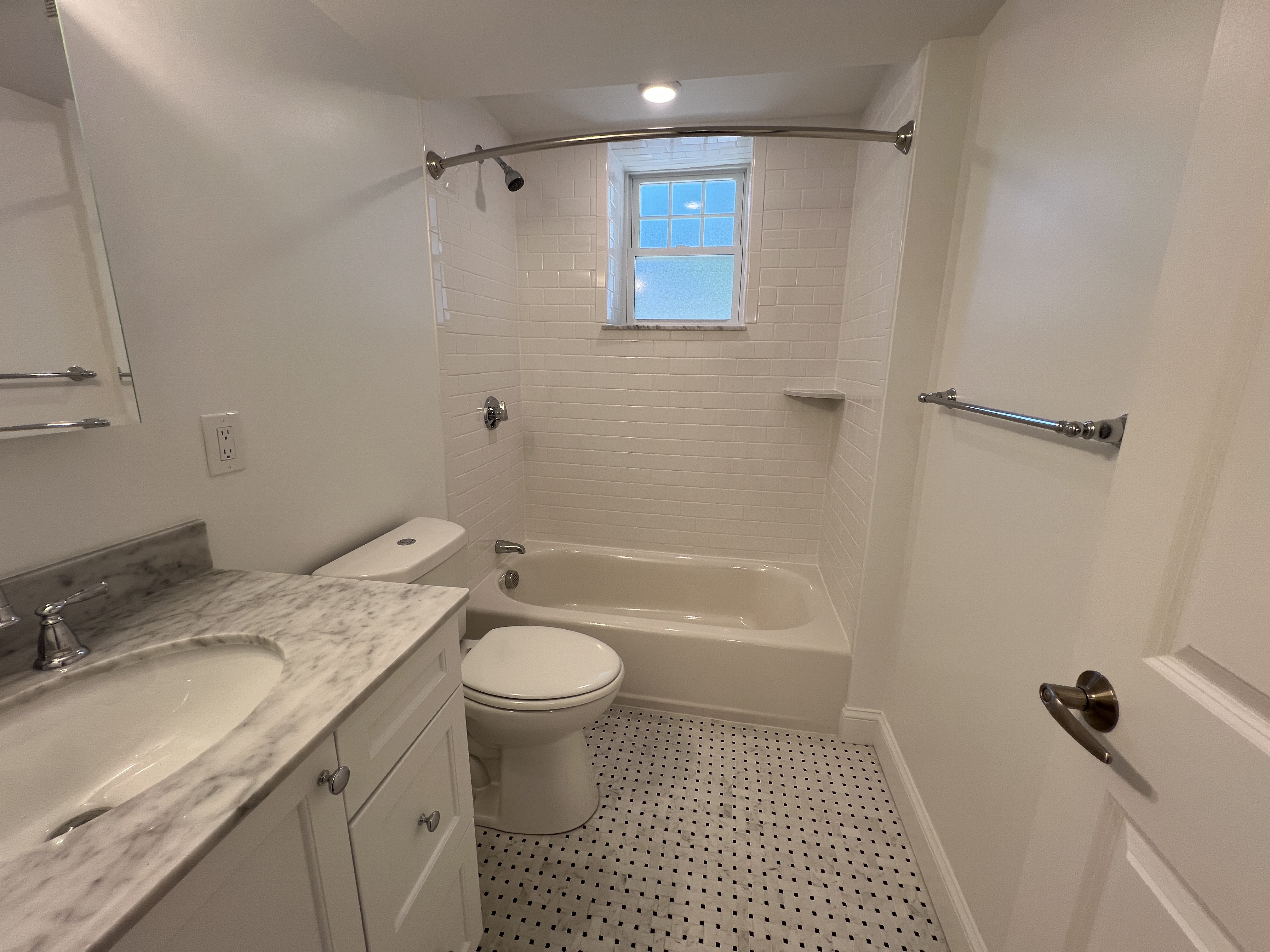 60 Brattle St, West Cambridge