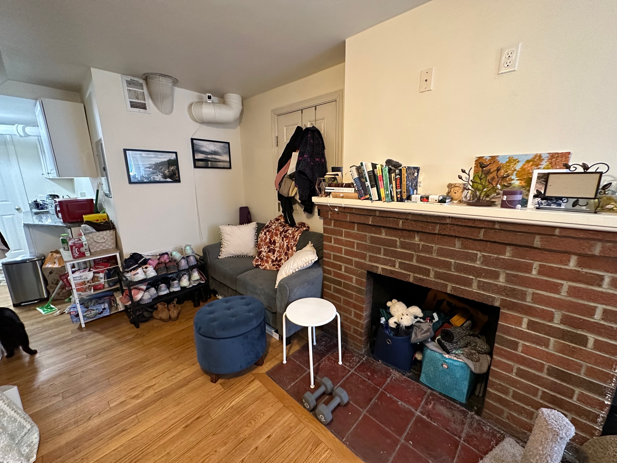 Studio bed, 1 bath apartment for rent at 41 South Russell St Unit B, Beacon Hill — photo 6 of 11