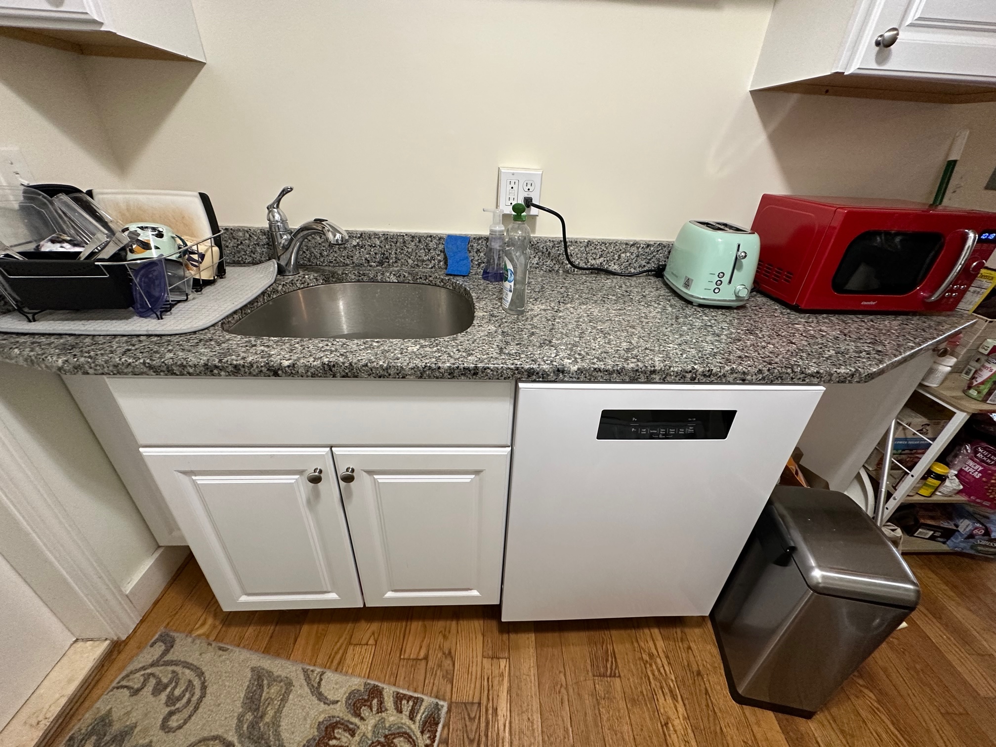 Studio bed, 1 bath apartment for rent at 41 South Russell St Unit B, Beacon Hill — photo 8 of 11