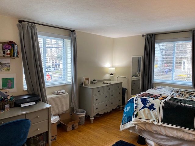 81 Green St, North Brookline