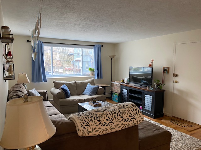 81 Green St, North Brookline