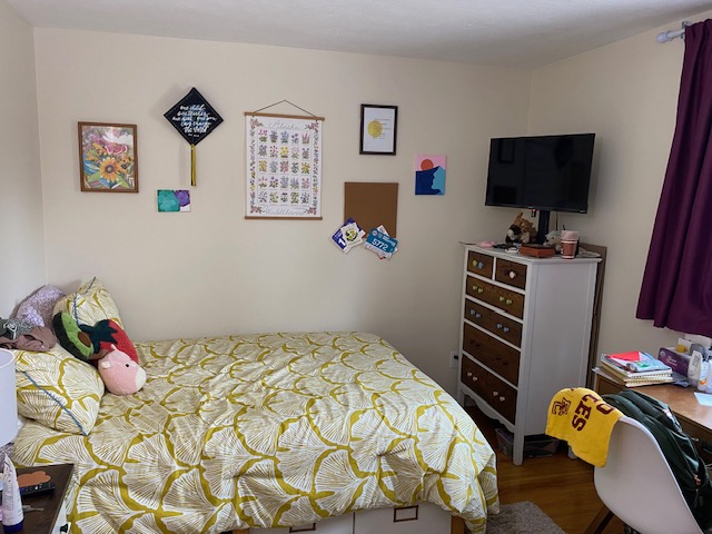 81 Green St, North Brookline