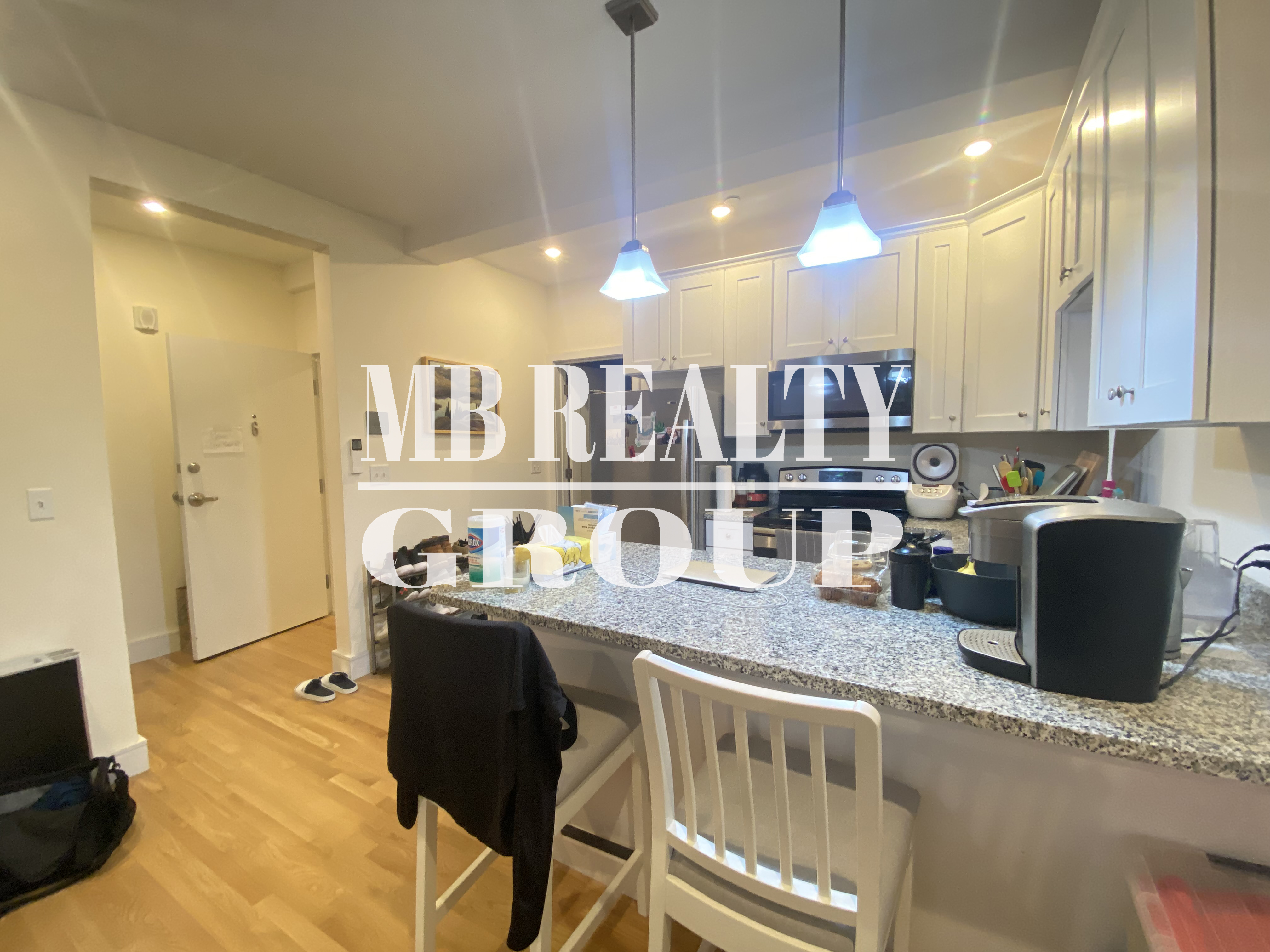1 bed, 1 bath apartment for rent at 877 Beacon St Unit 4, Fenway — photo 4 of 15