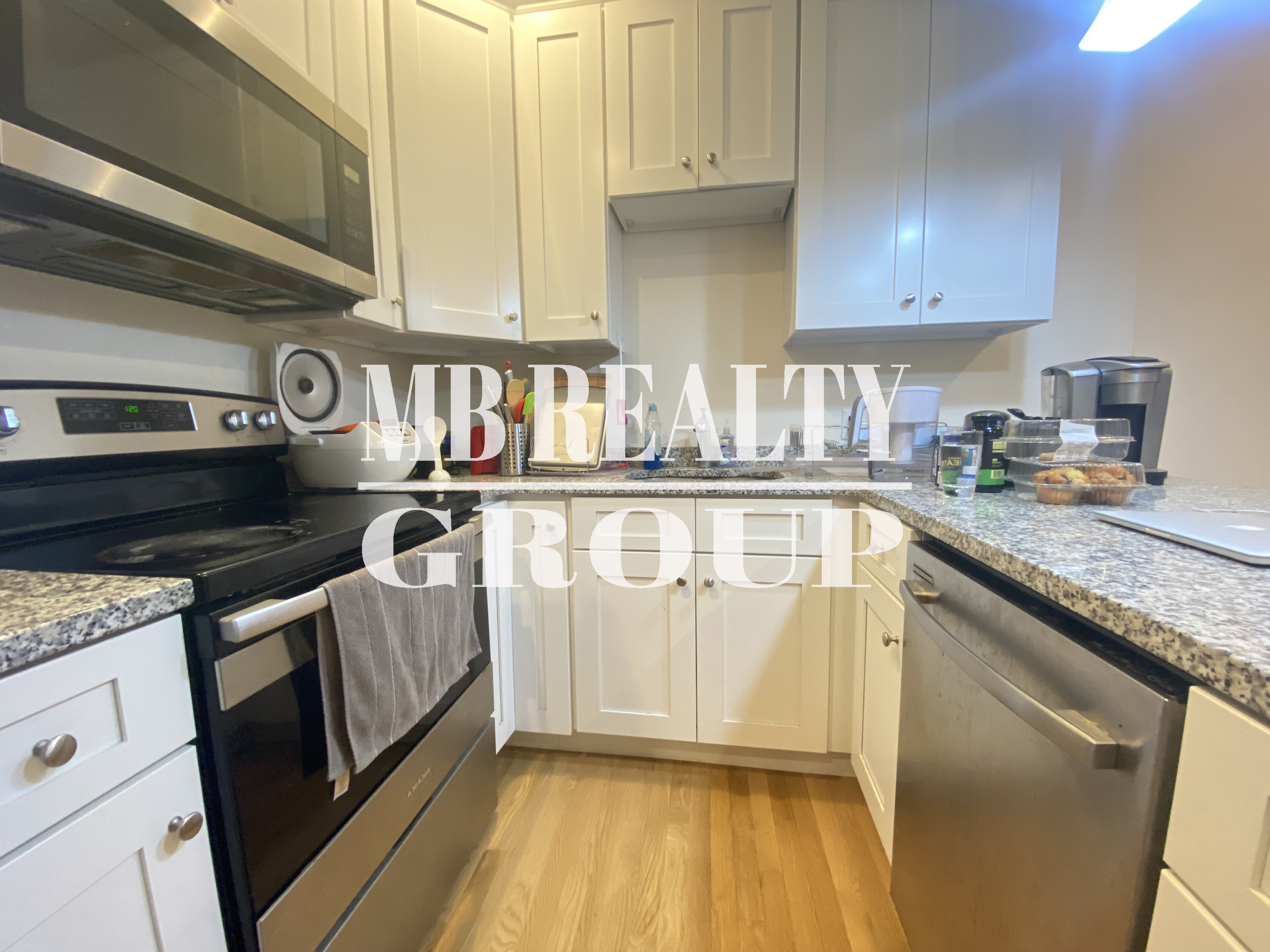 1 bed, 1 bath apartment for rent at 877 Beacon St Unit 4, Fenway — photo 5 of 15
