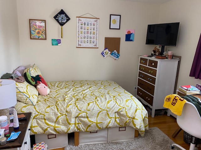 81 Green St, North Brookline