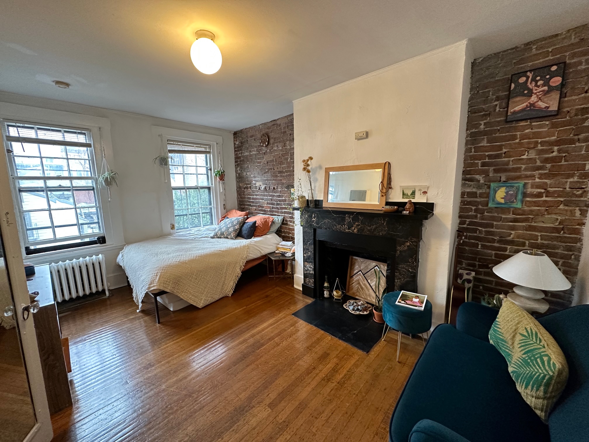 Studio bed, 1 bath apartment for rent at 54 Russell St Unit 5, Beacon Hill