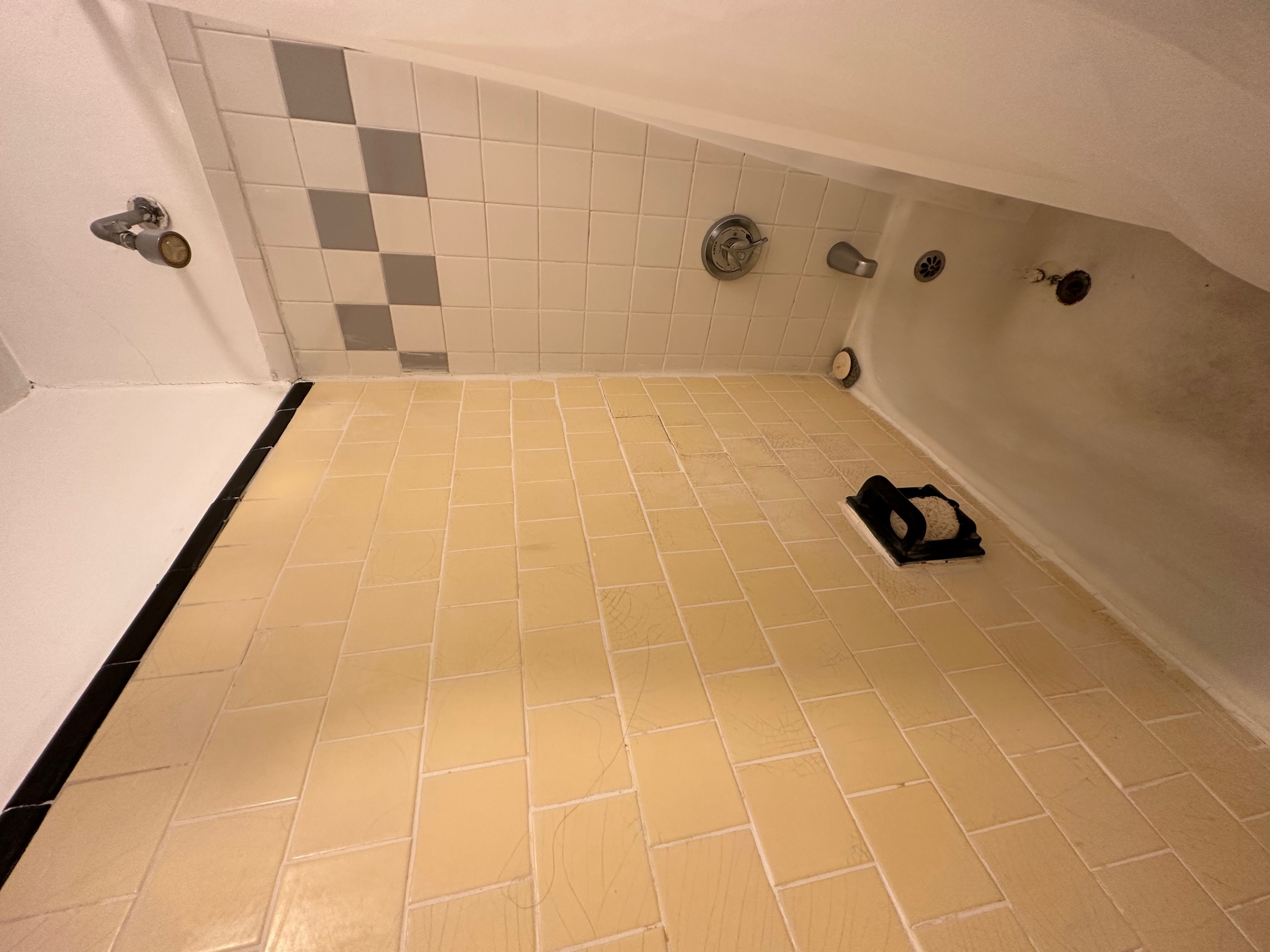 Studio bed, 1 bath apartment for rent at 54 Russell St Unit 5, Beacon Hill — photo 7 of 9